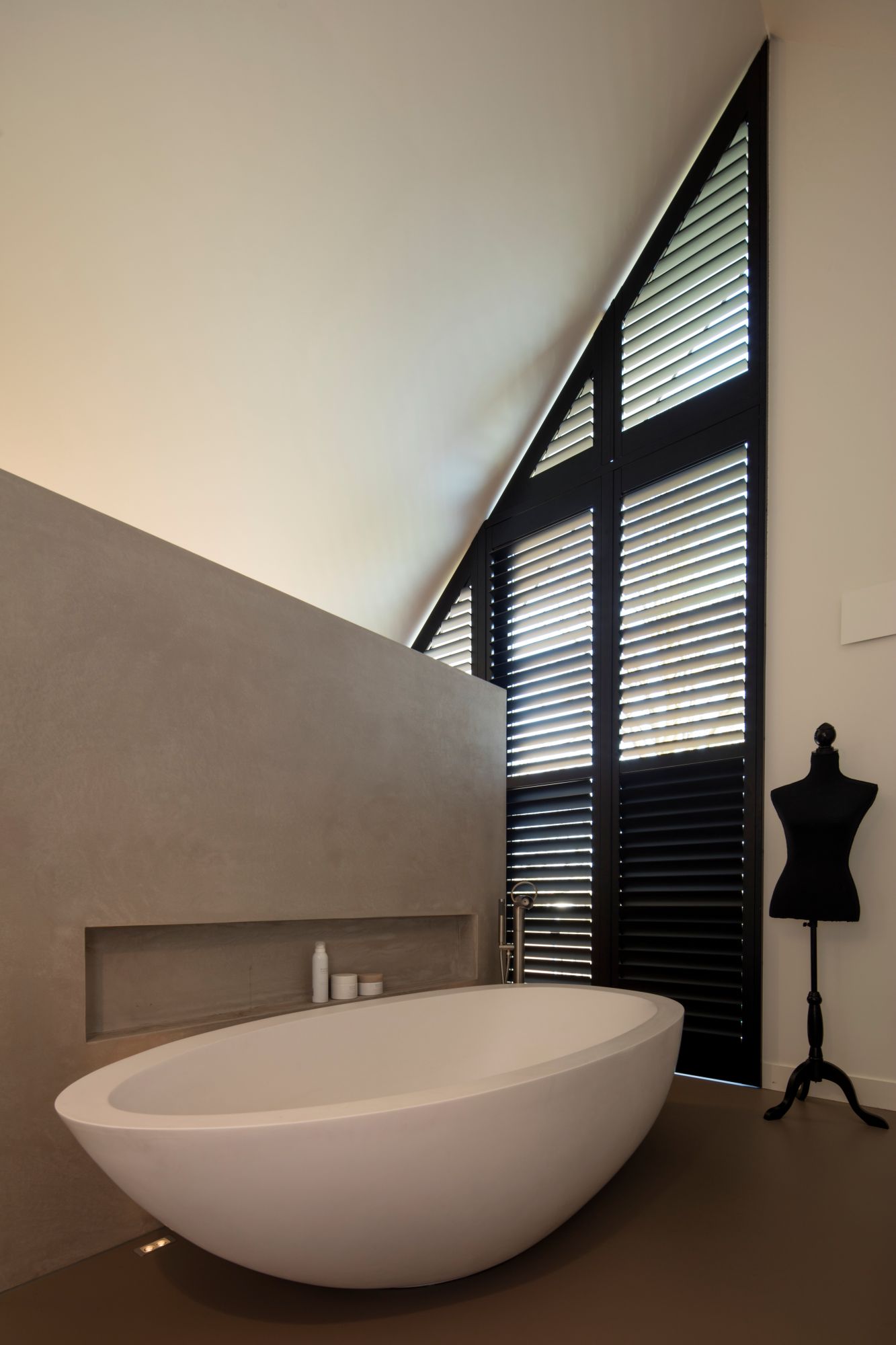 shutters in badkamer
