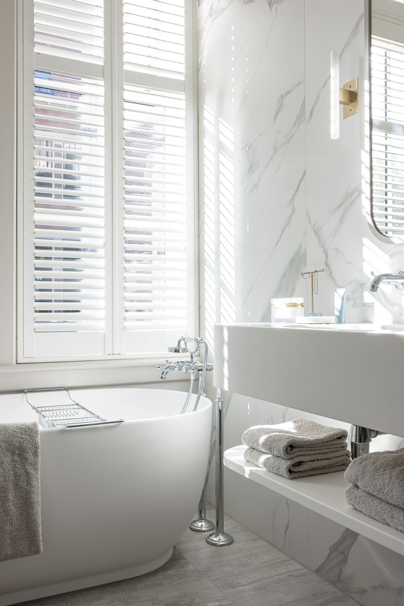 shutters in badkamer