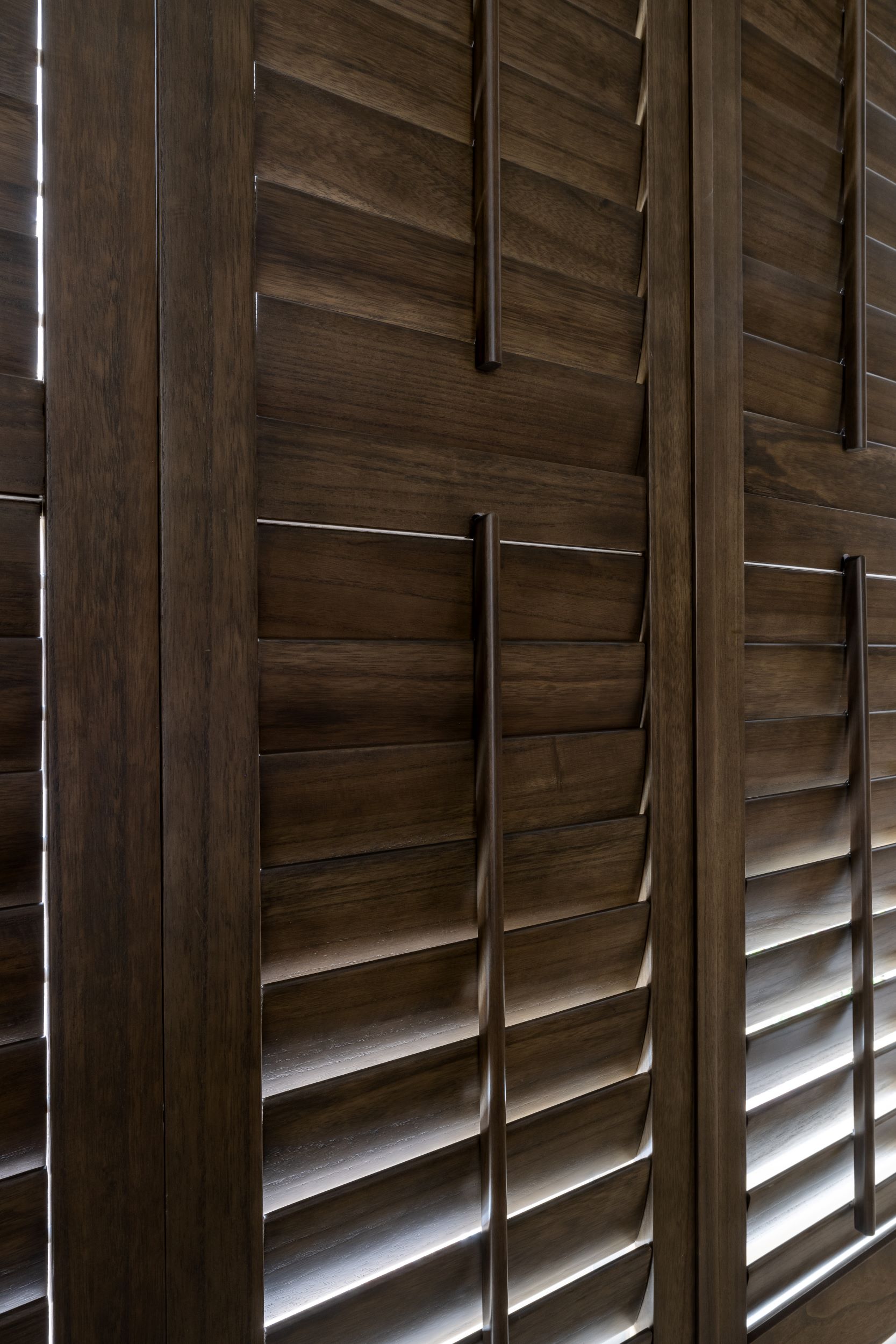 houtlook shutters