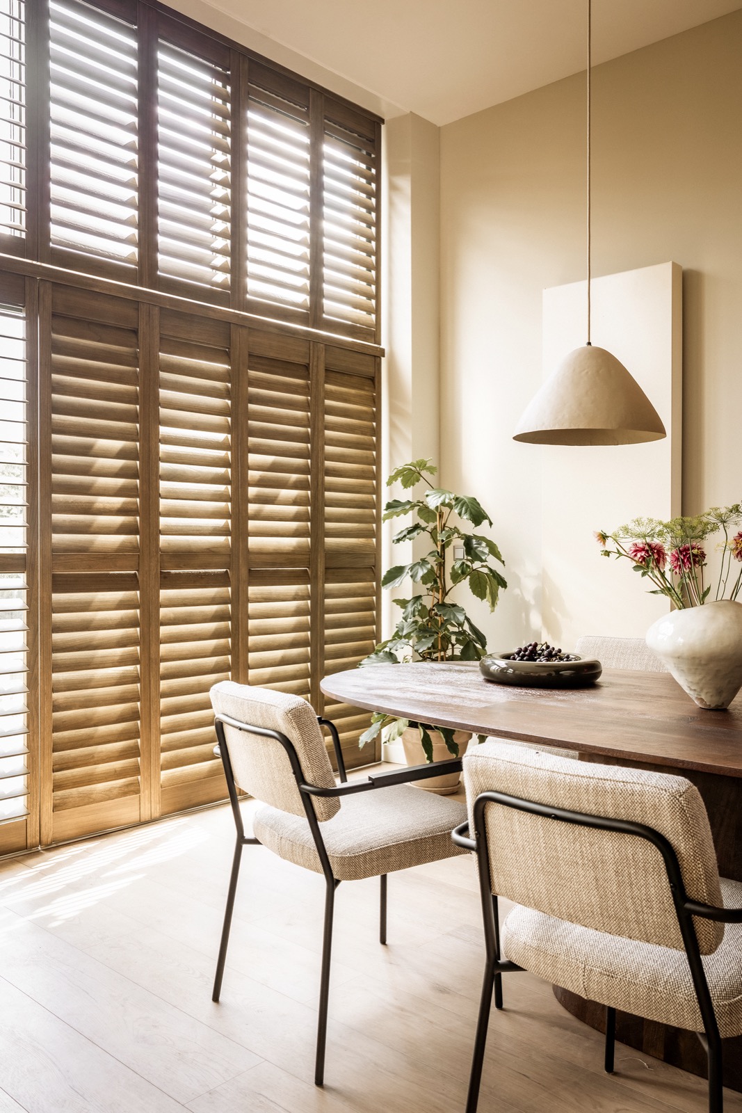 eetkamer met shutters