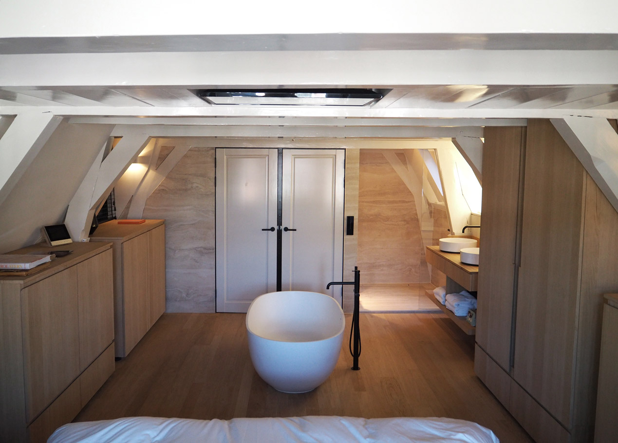 badkamer in grachtenpand