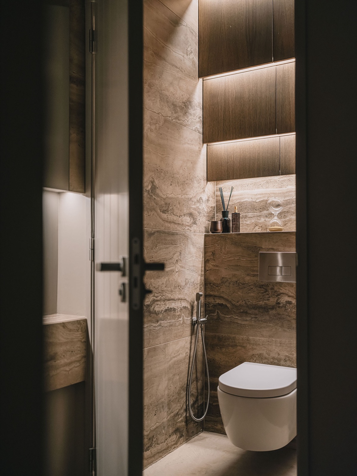 luxe toilet