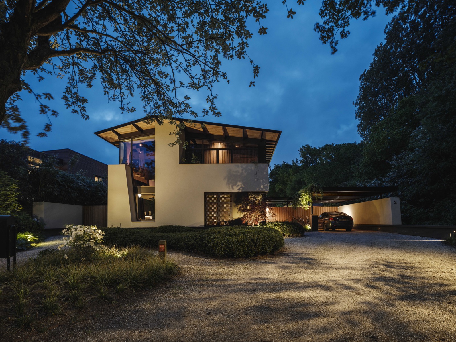 luxe villa met buitenverlichting