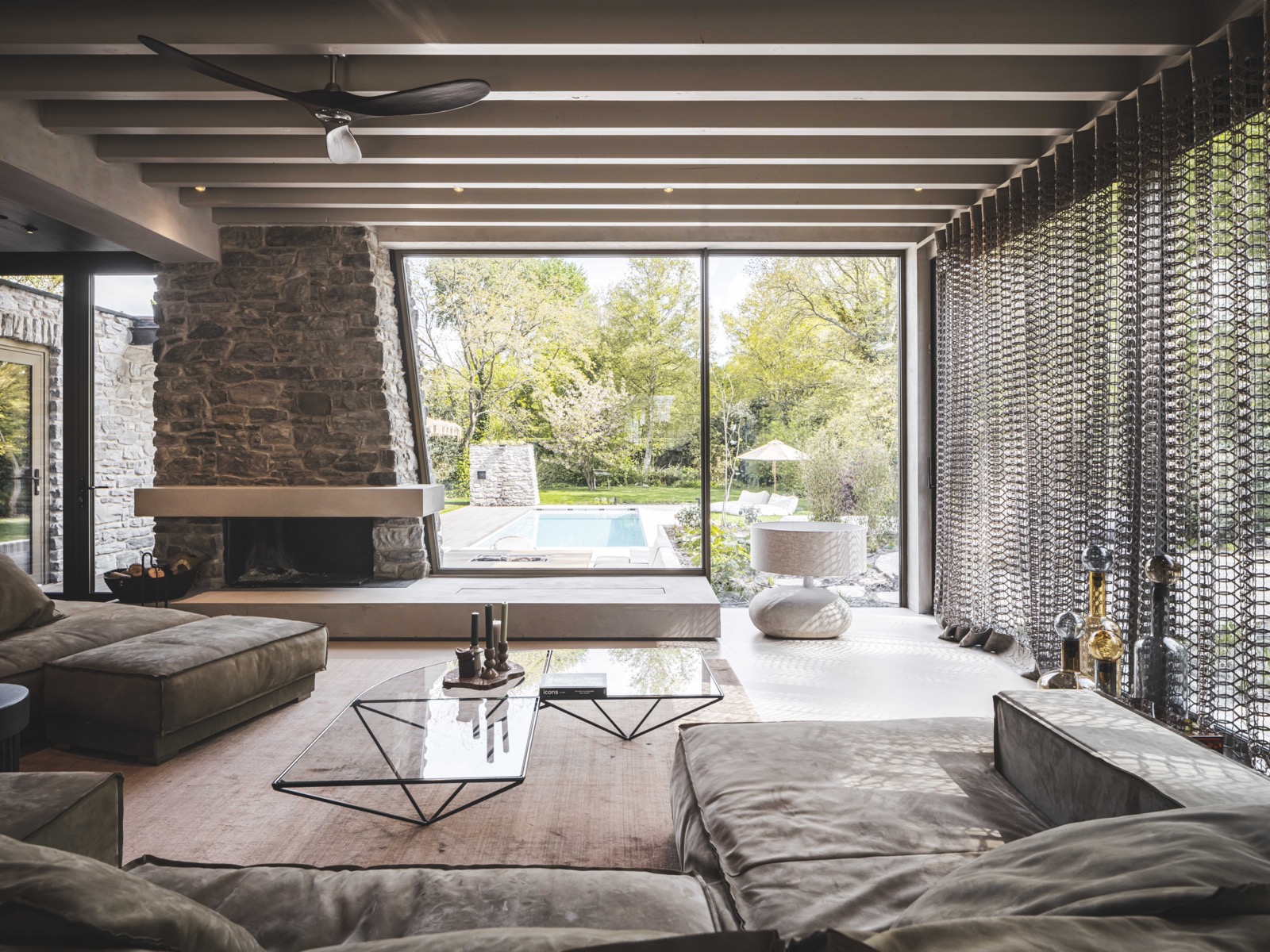 woonkamer met luxe meubels