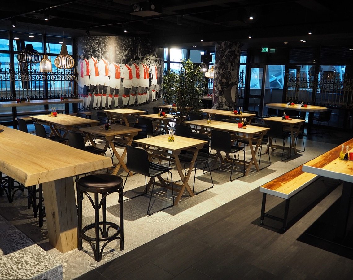 tafels in restaurant