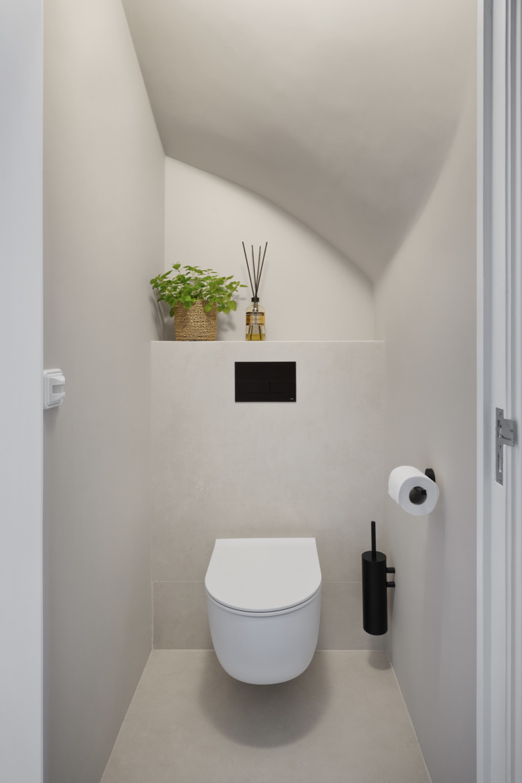 luxe toilet