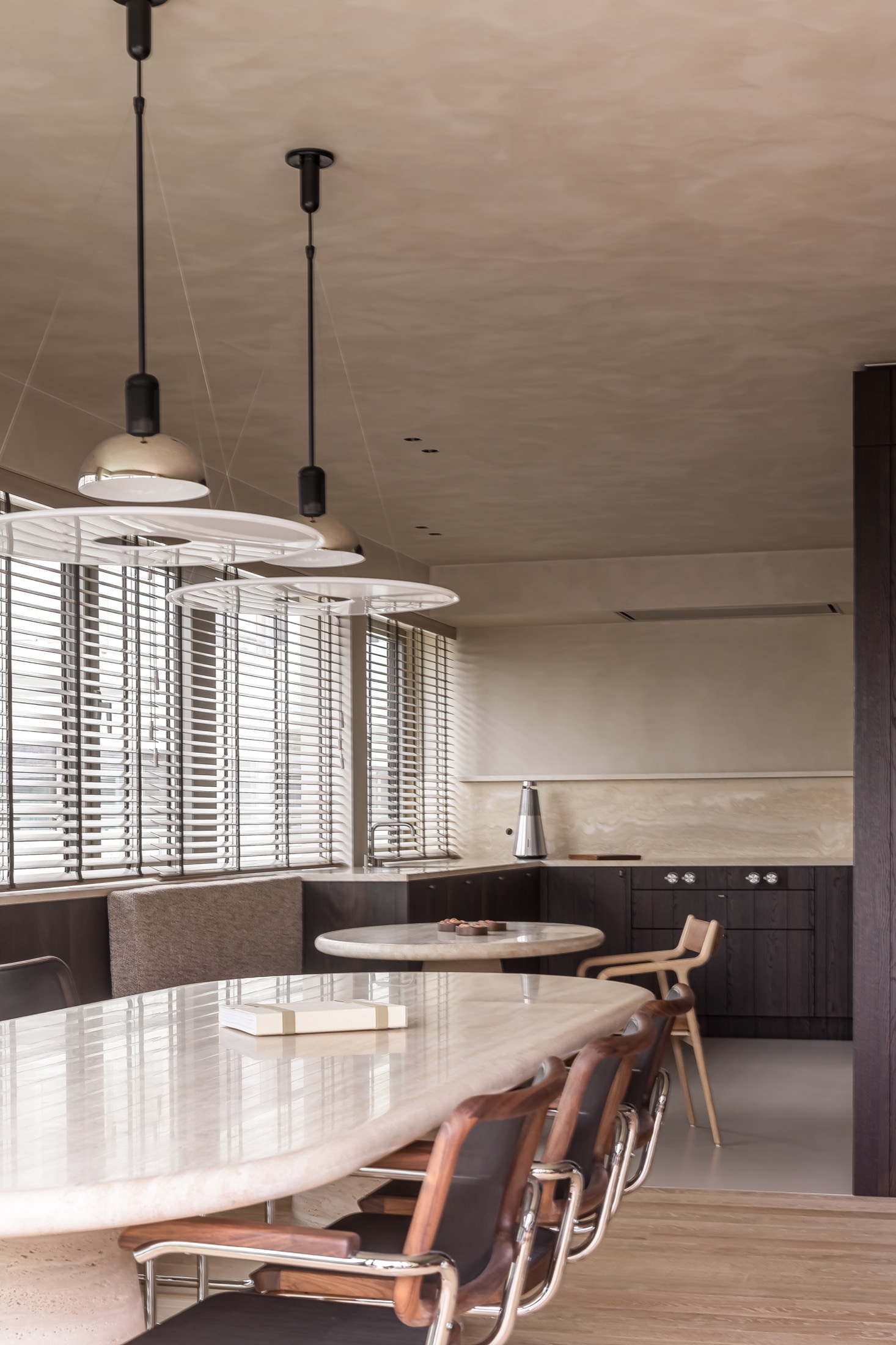 exclusief keuken design met eettafel
