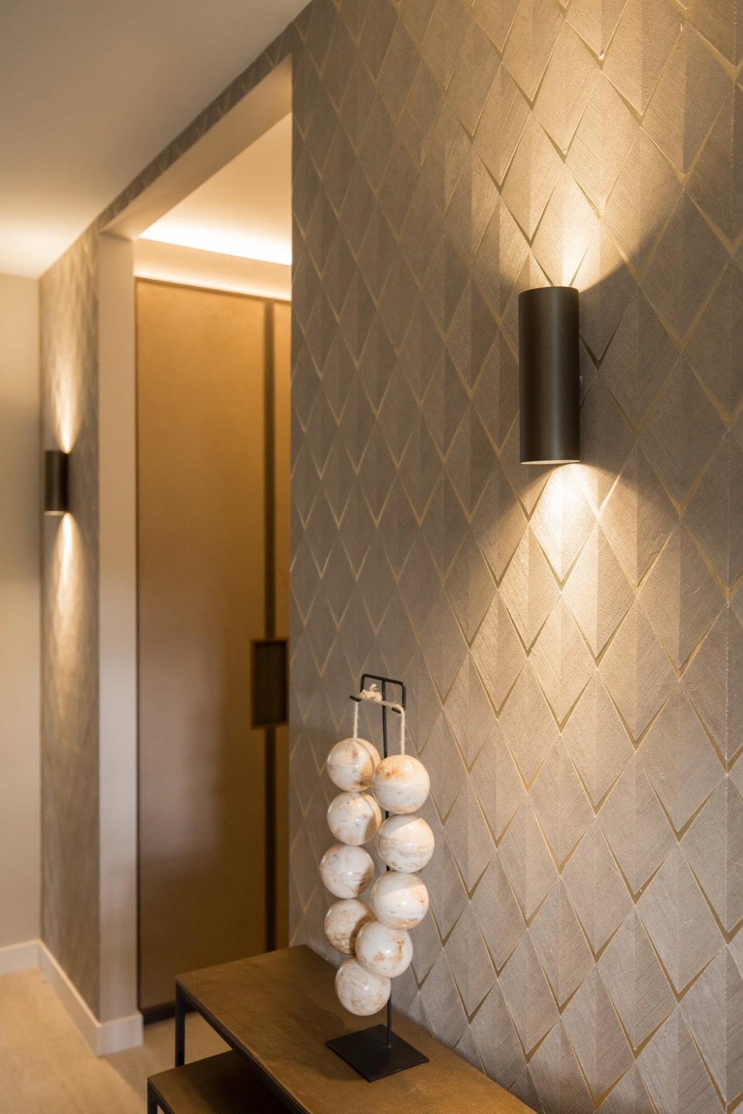 luxe behang in hal