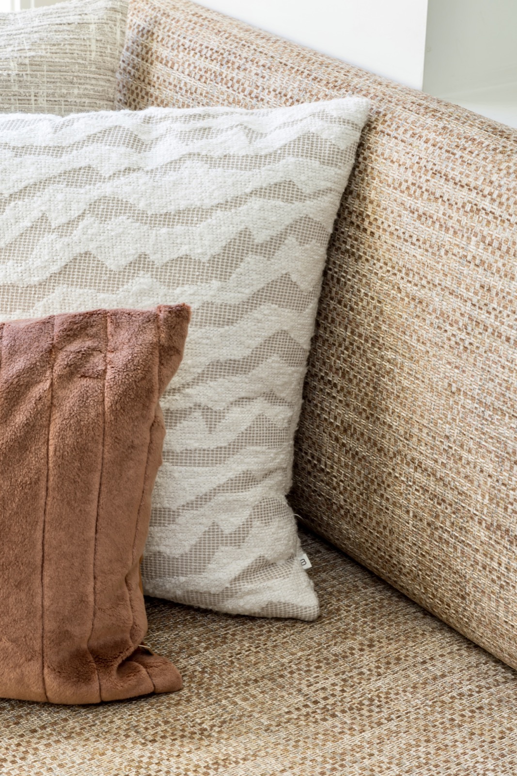 luxe kussens op bank