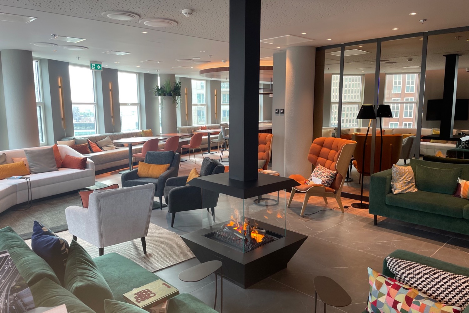 luxe haard in hotel