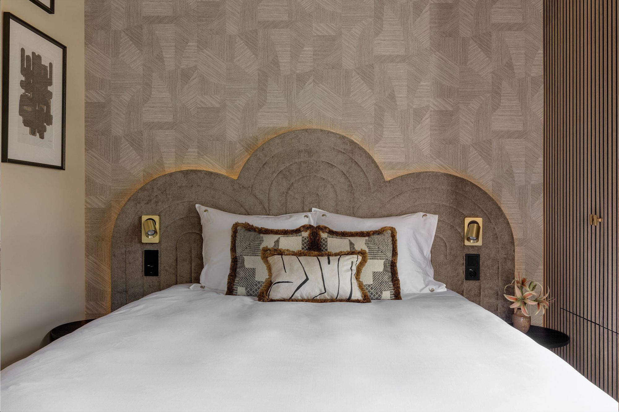 luxe bed