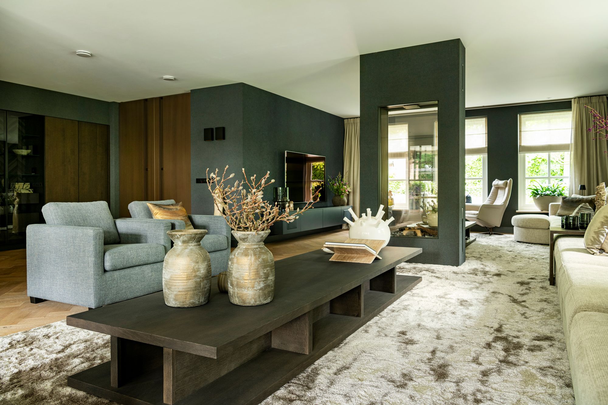 woonkamer met haard
