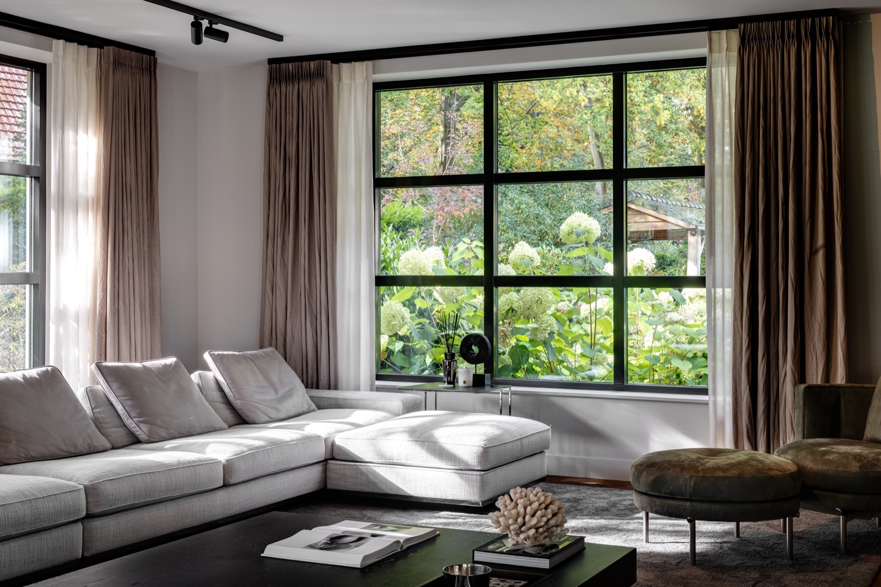 woonkamer met luxe meubels