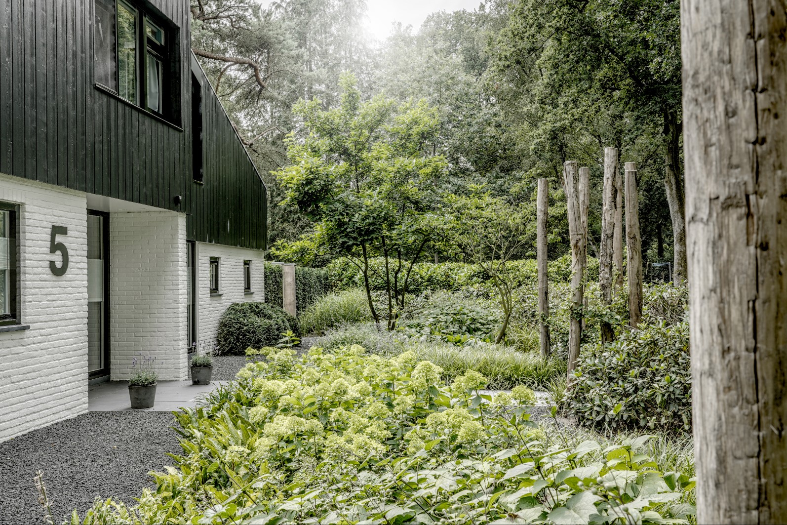 bostuin bij villa