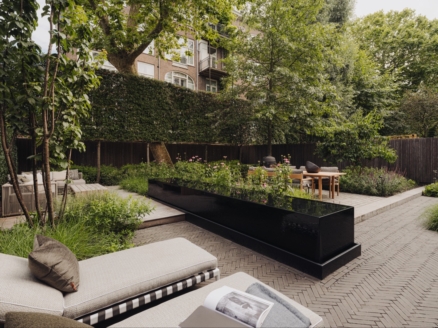 houten terras in tuin