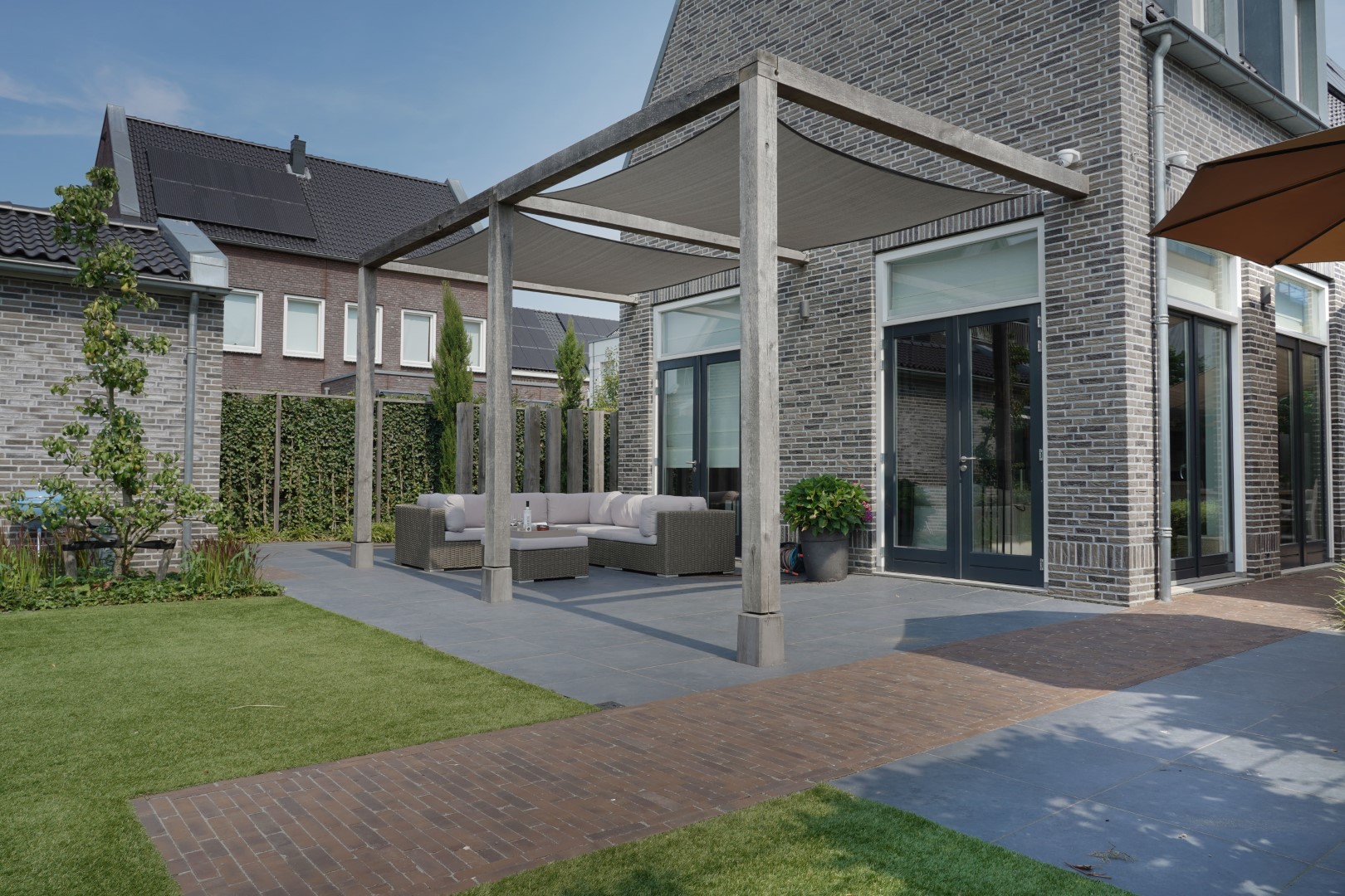 terras bij woning