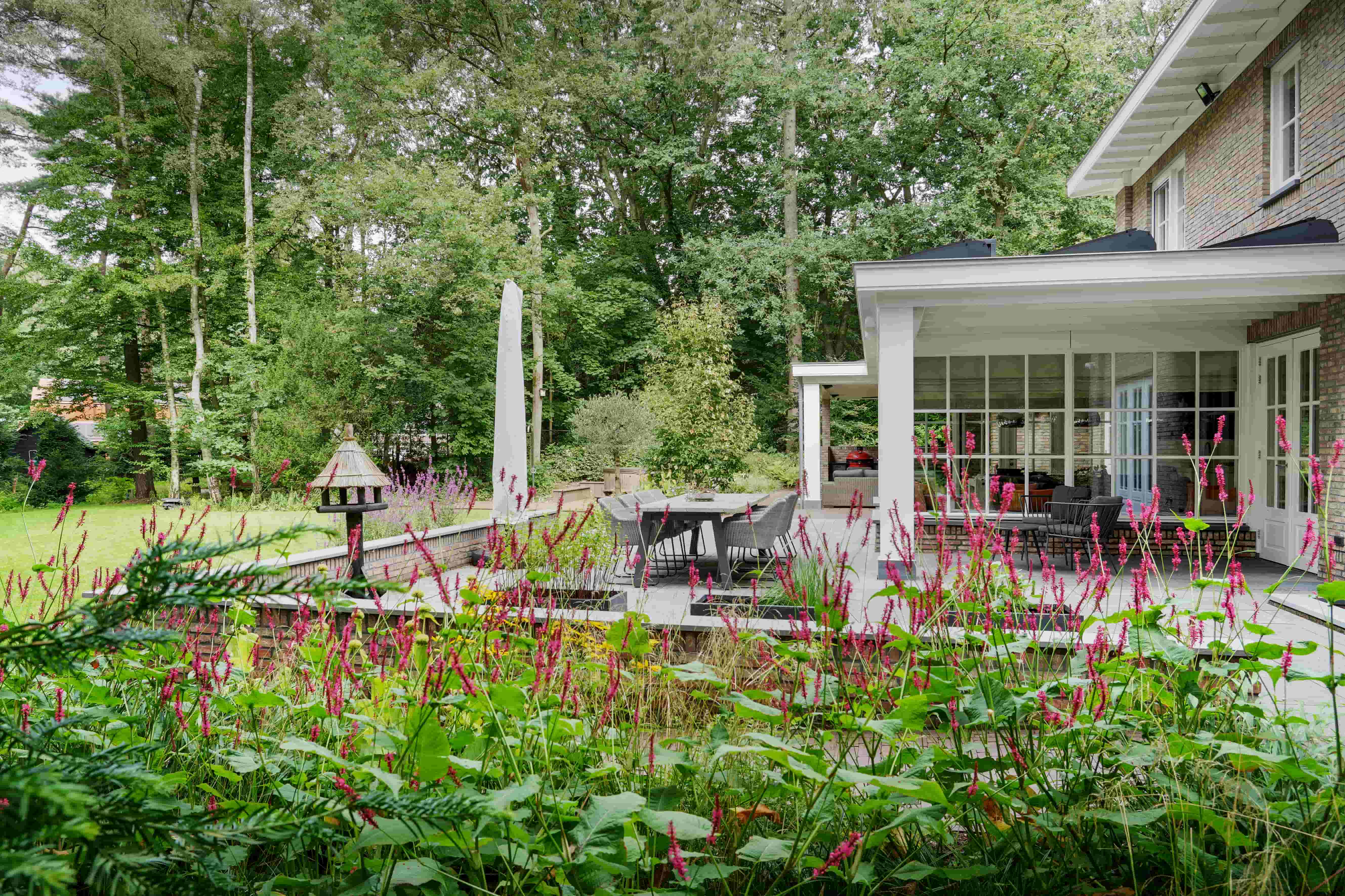 terras bij villa