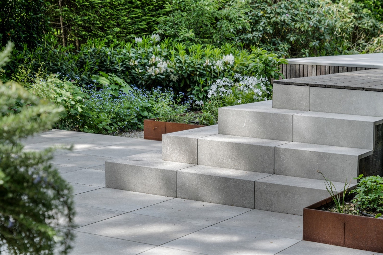 betonnen tuintrap
