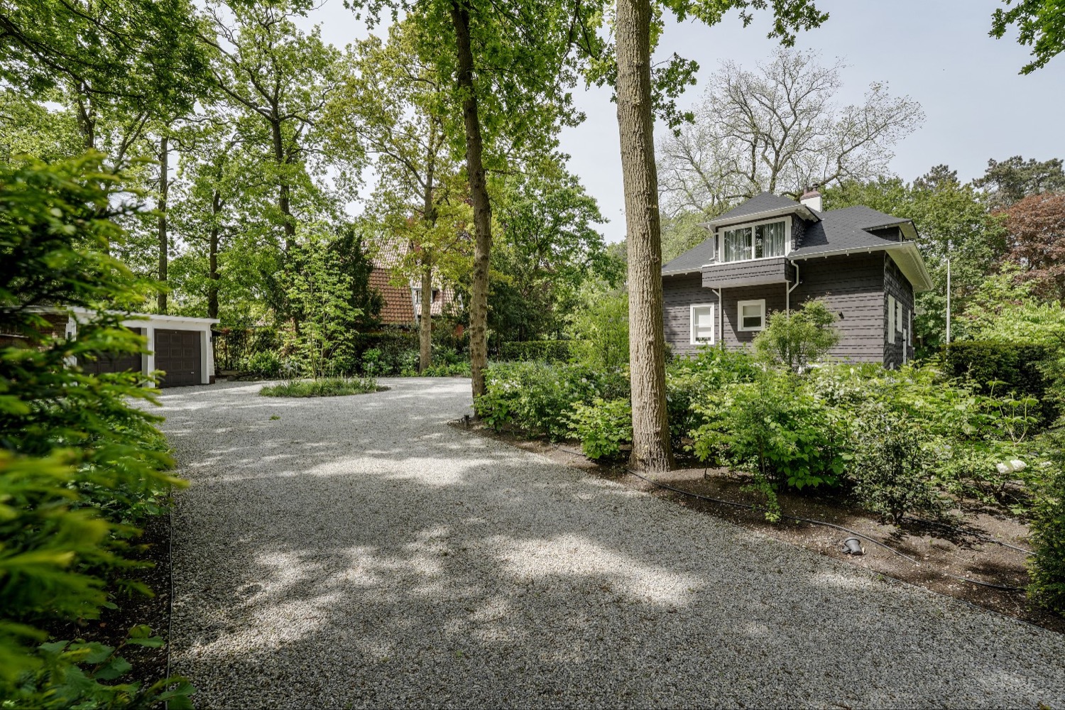 oprit bij villa