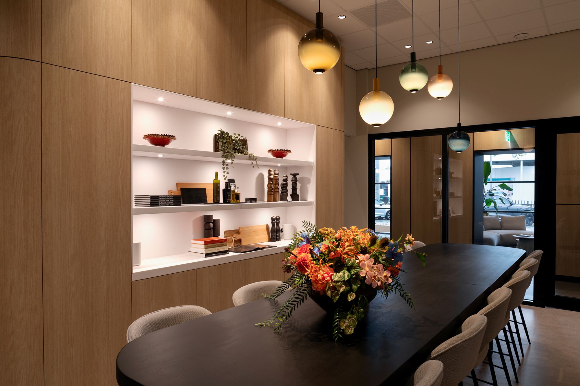 wandkast met verlichting