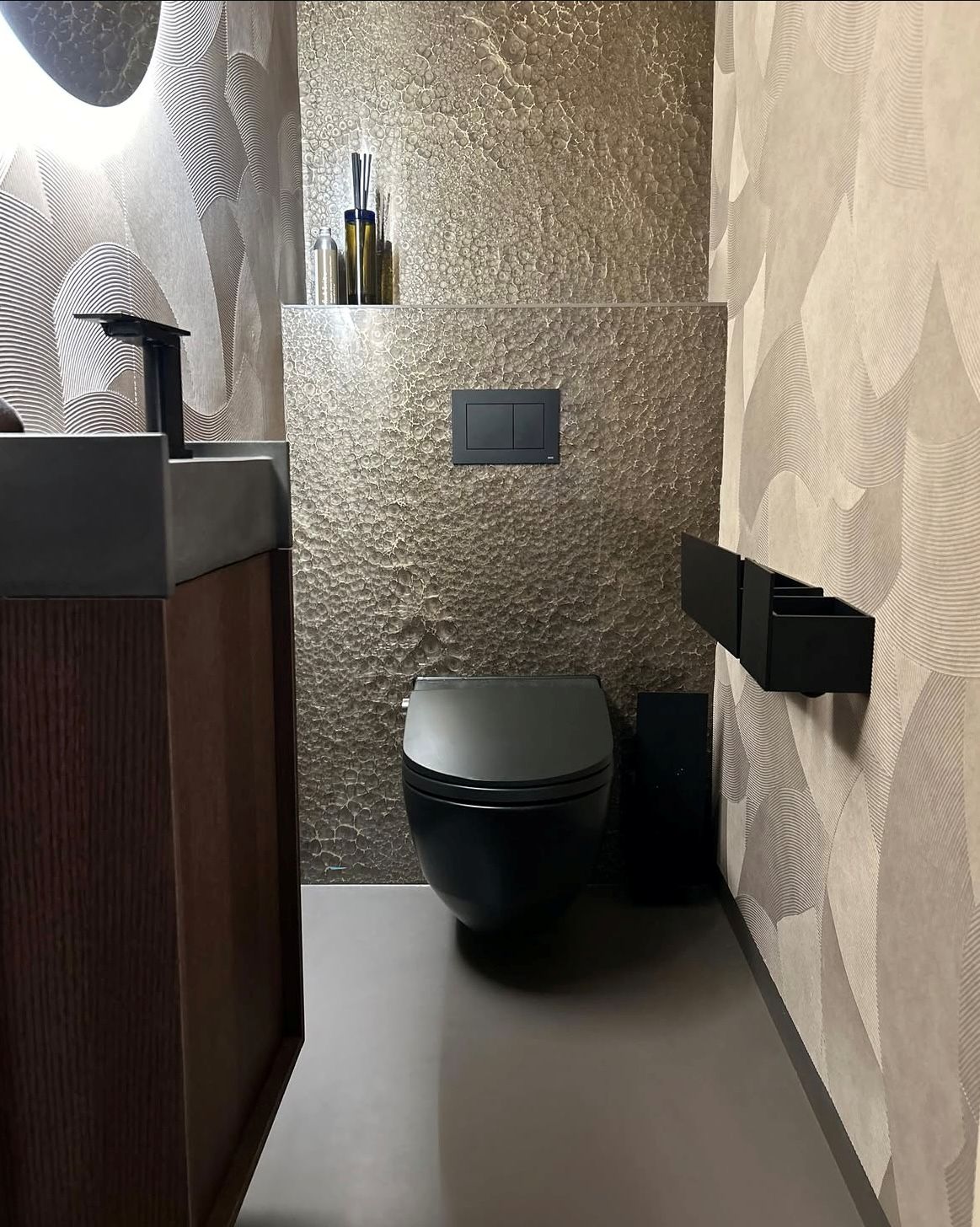 luxe toilet