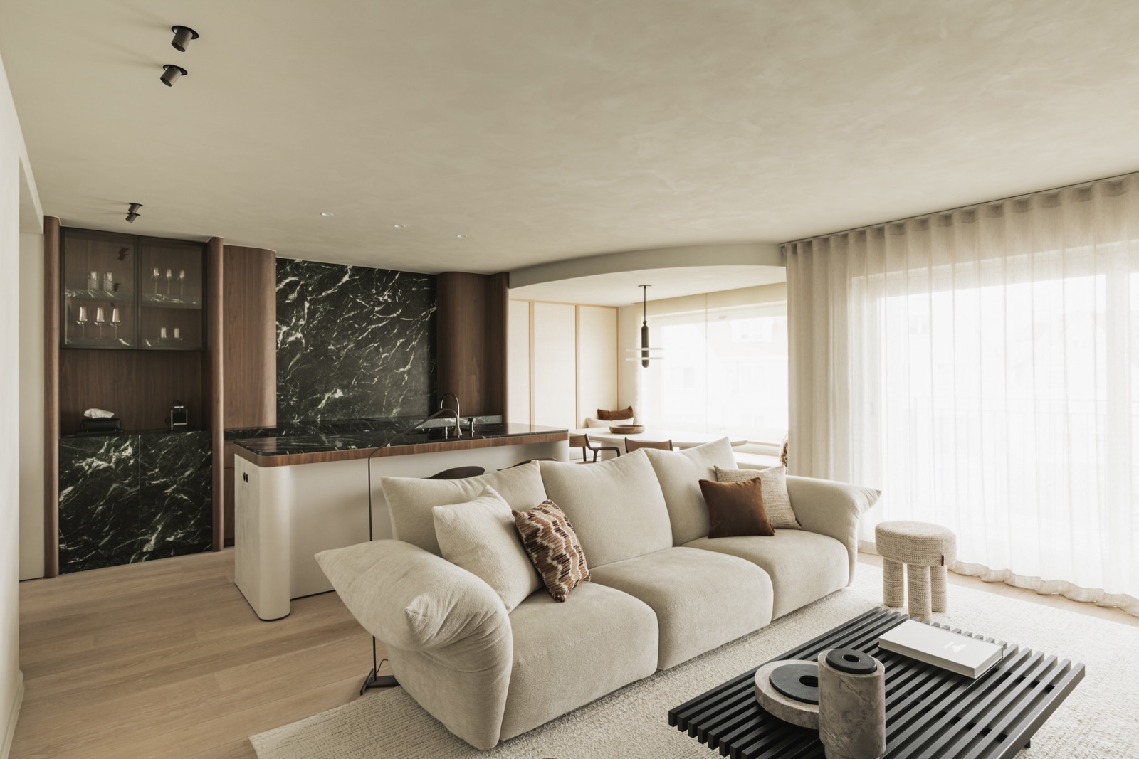 woonkamer inrichting met luxe meubels