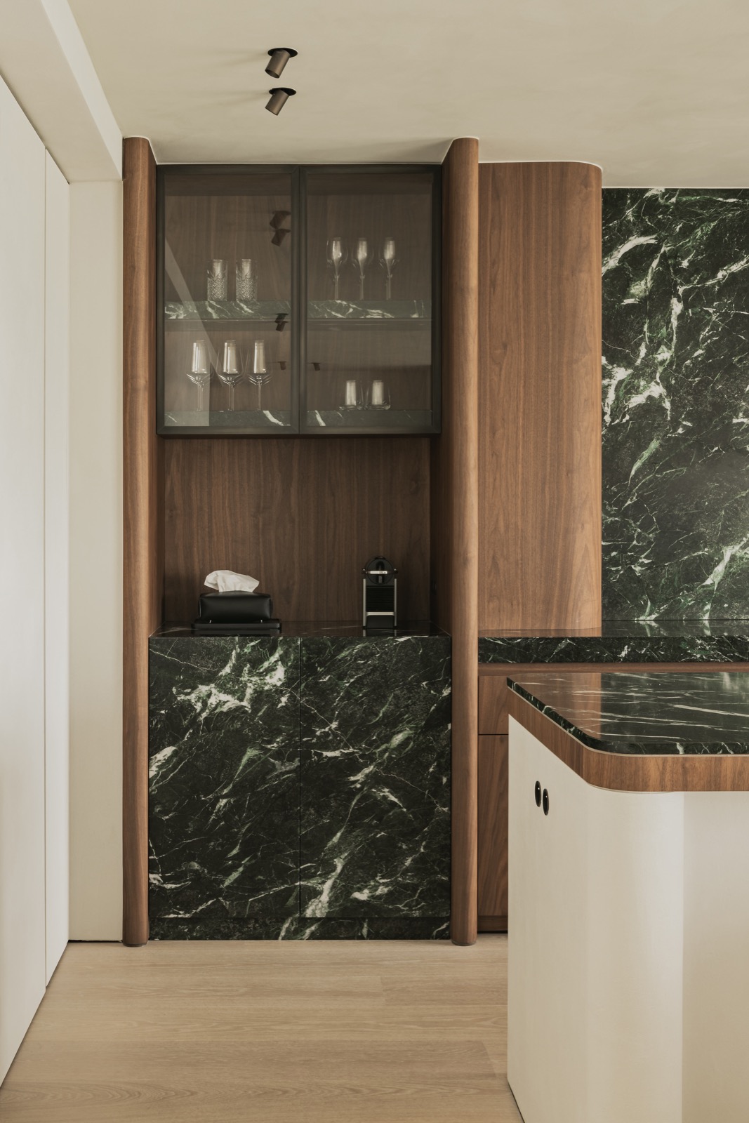luxe keuken met maatwerk kasten
