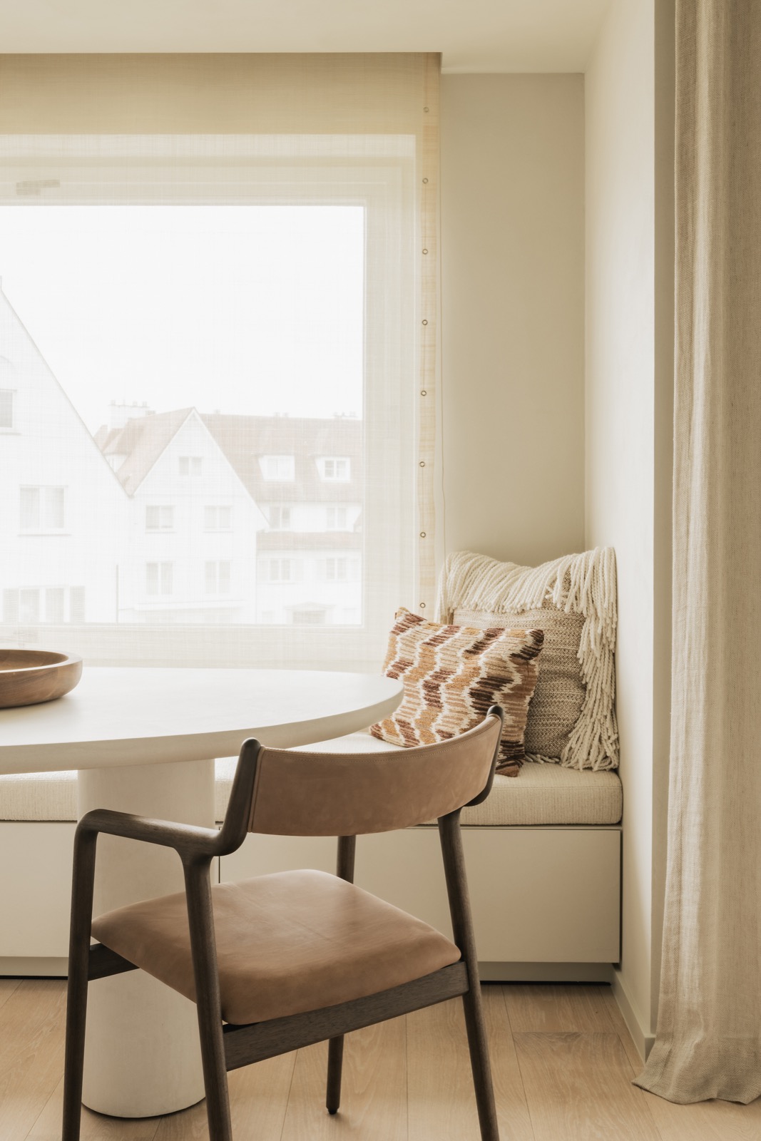 Luxe tafel met stoelen