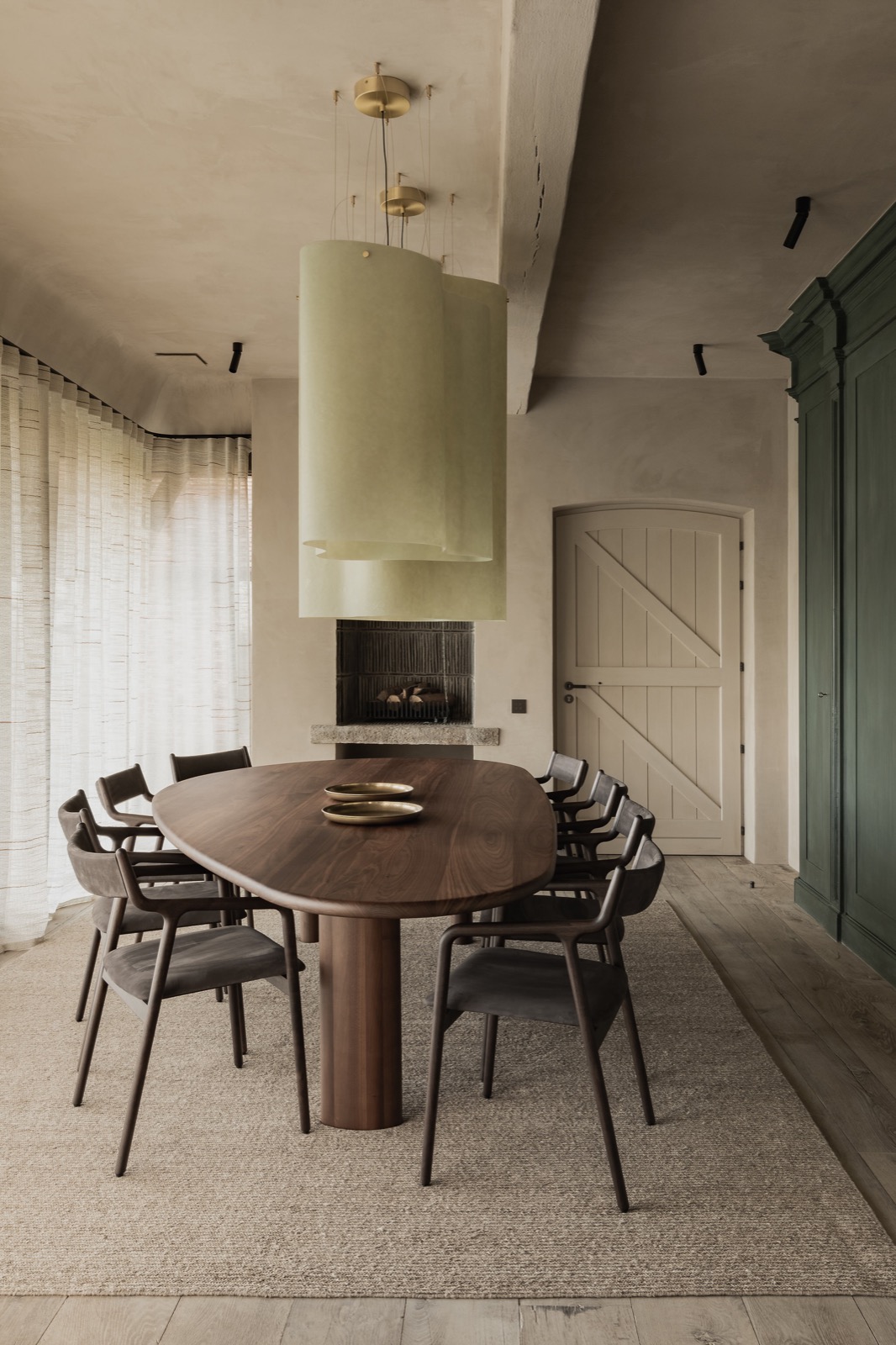 luxe eettafel met stoelen