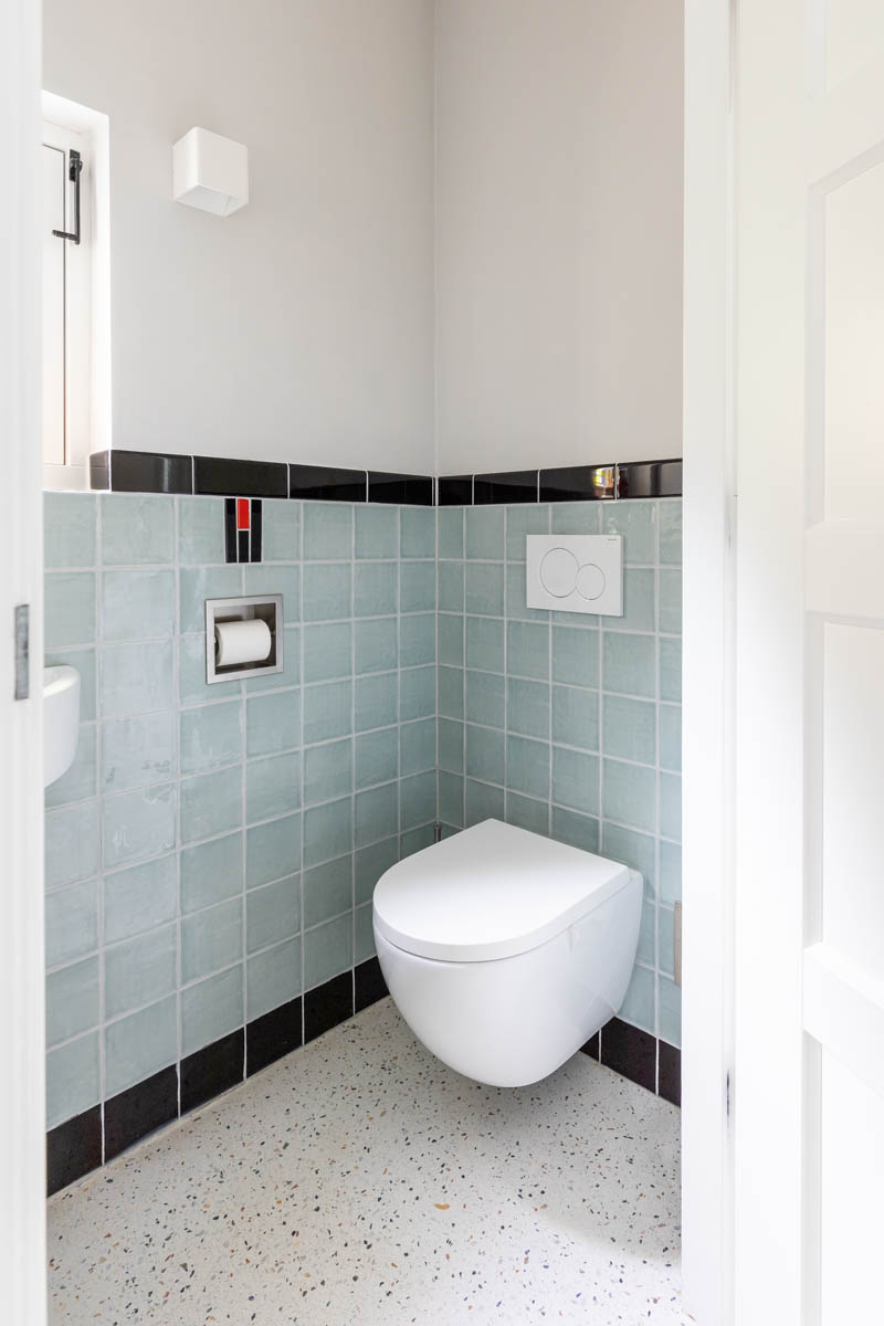 toilet