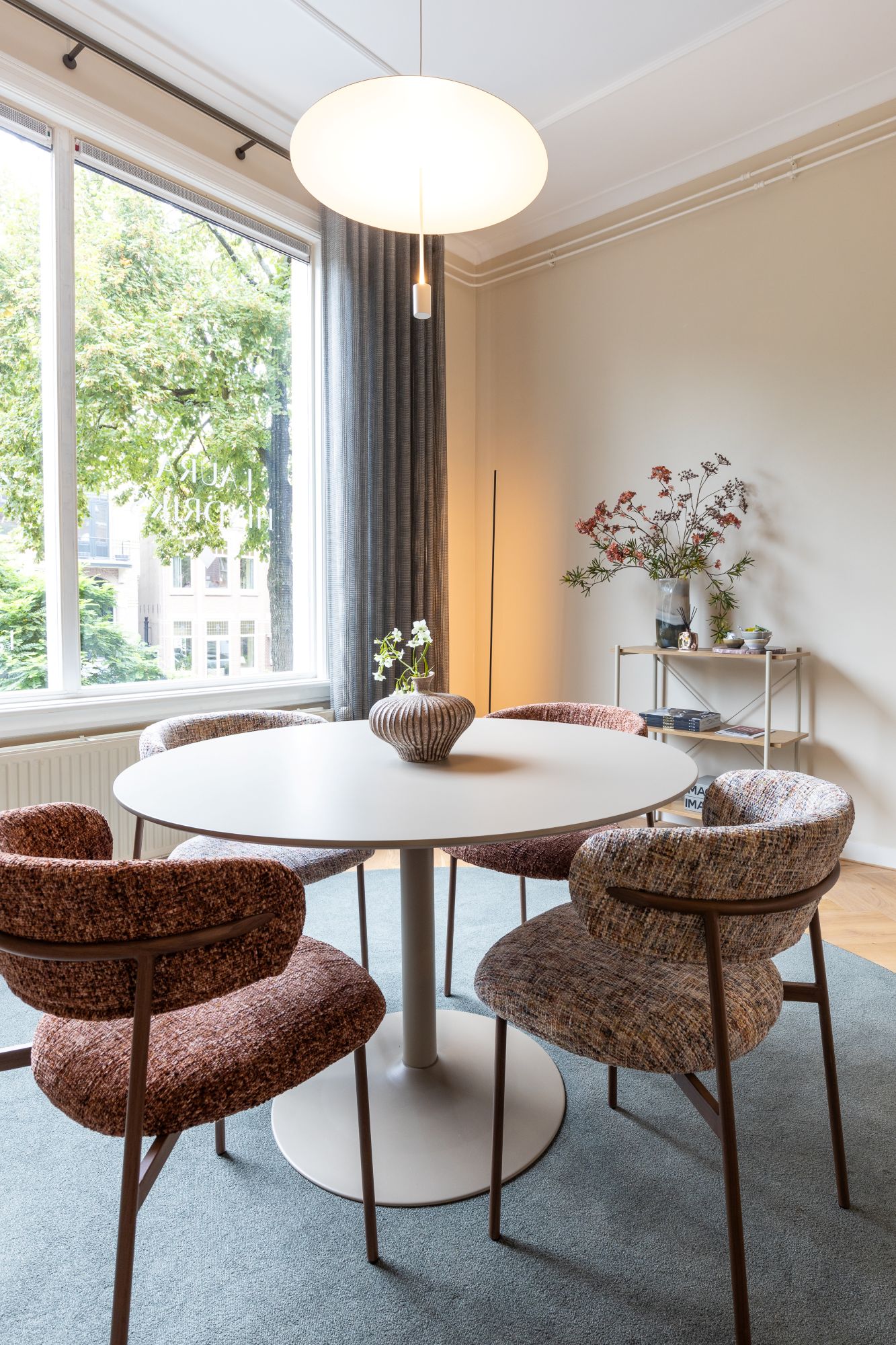 ronde vergadertafel