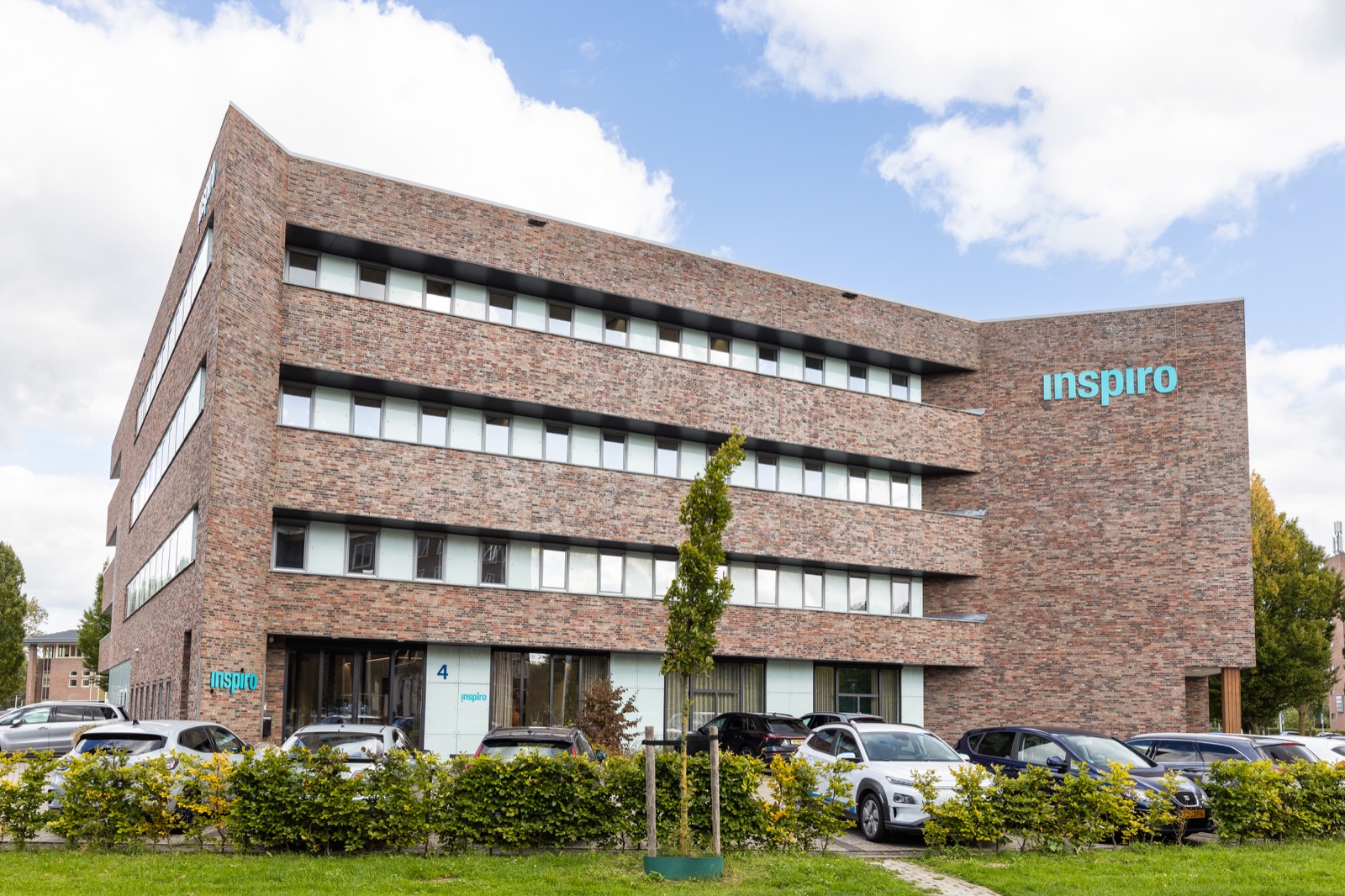 bedrijfspand met exclusief interieur