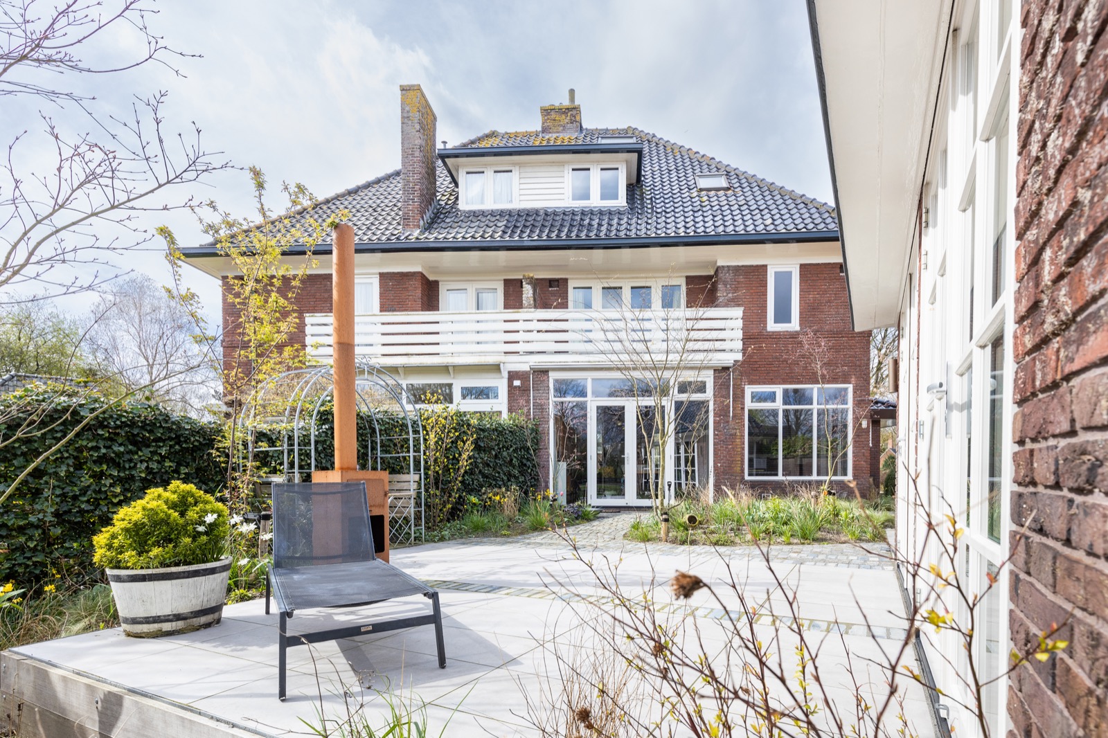 villa met luxe tuin