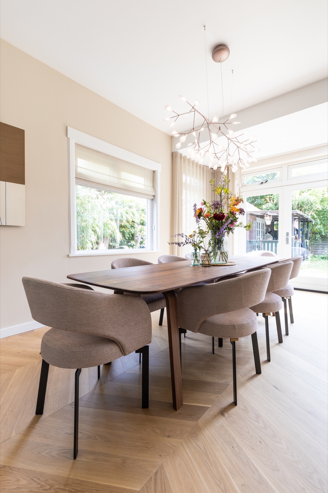 luxe eettafel met stoelen