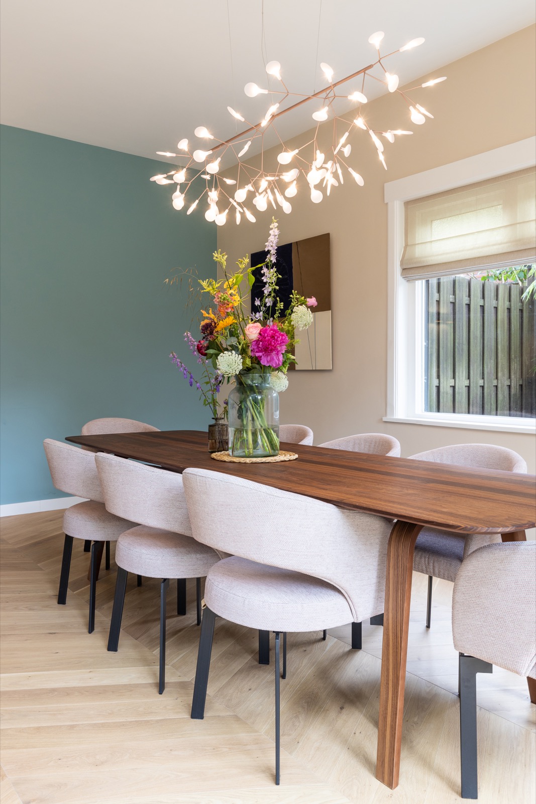 luxe tafel met stoelen