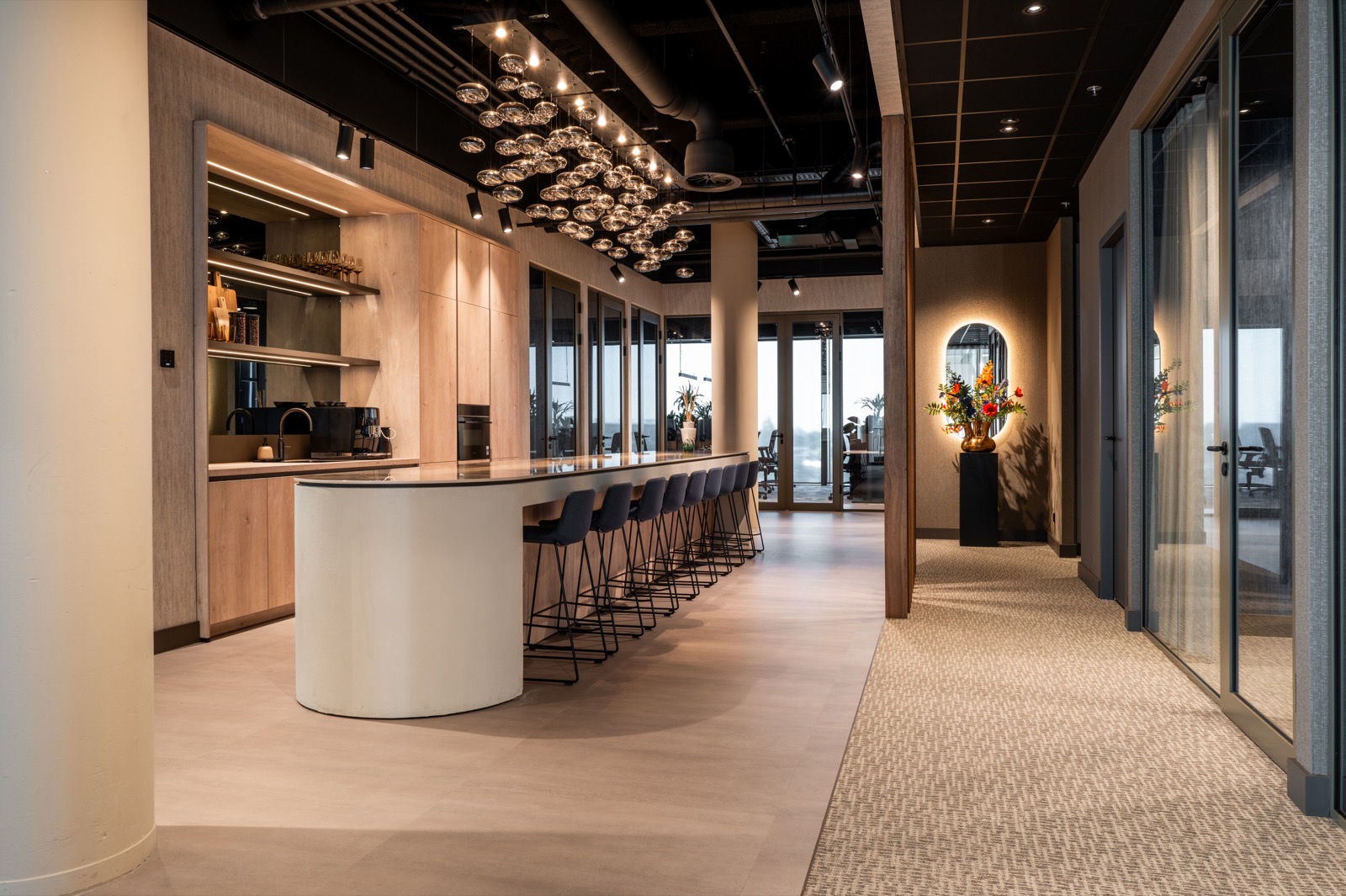 luxe keuken in kantoor