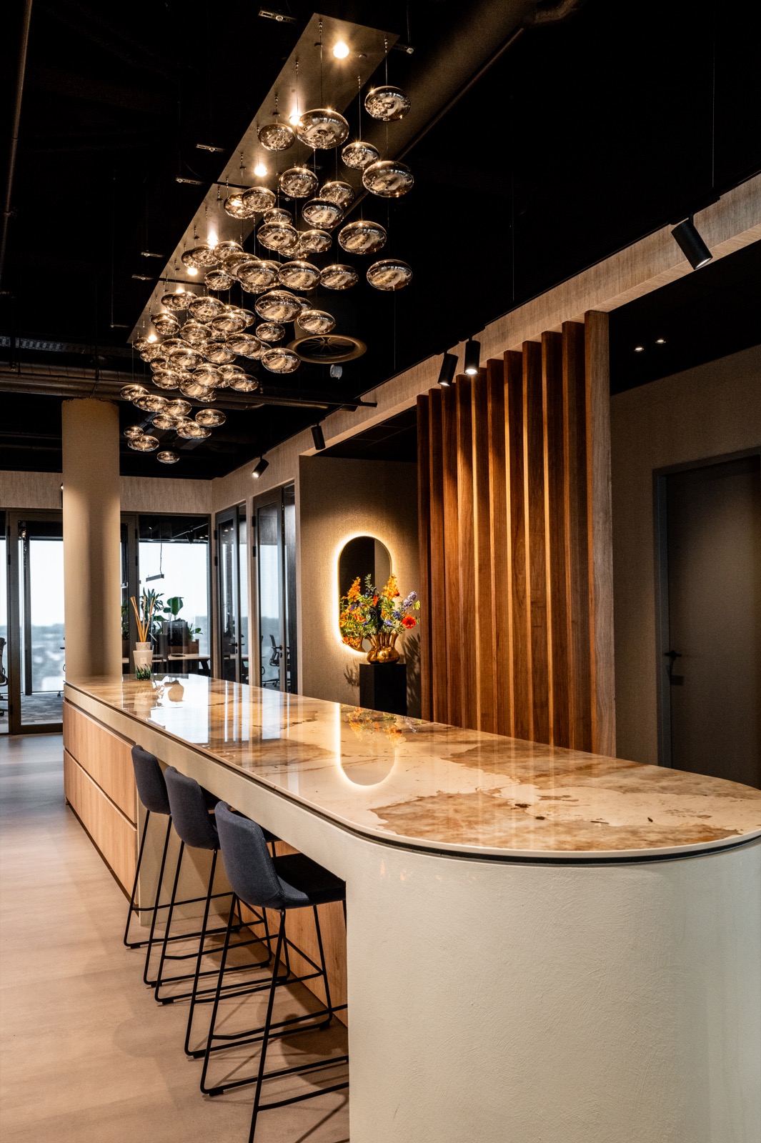 kantoor met luxe bar