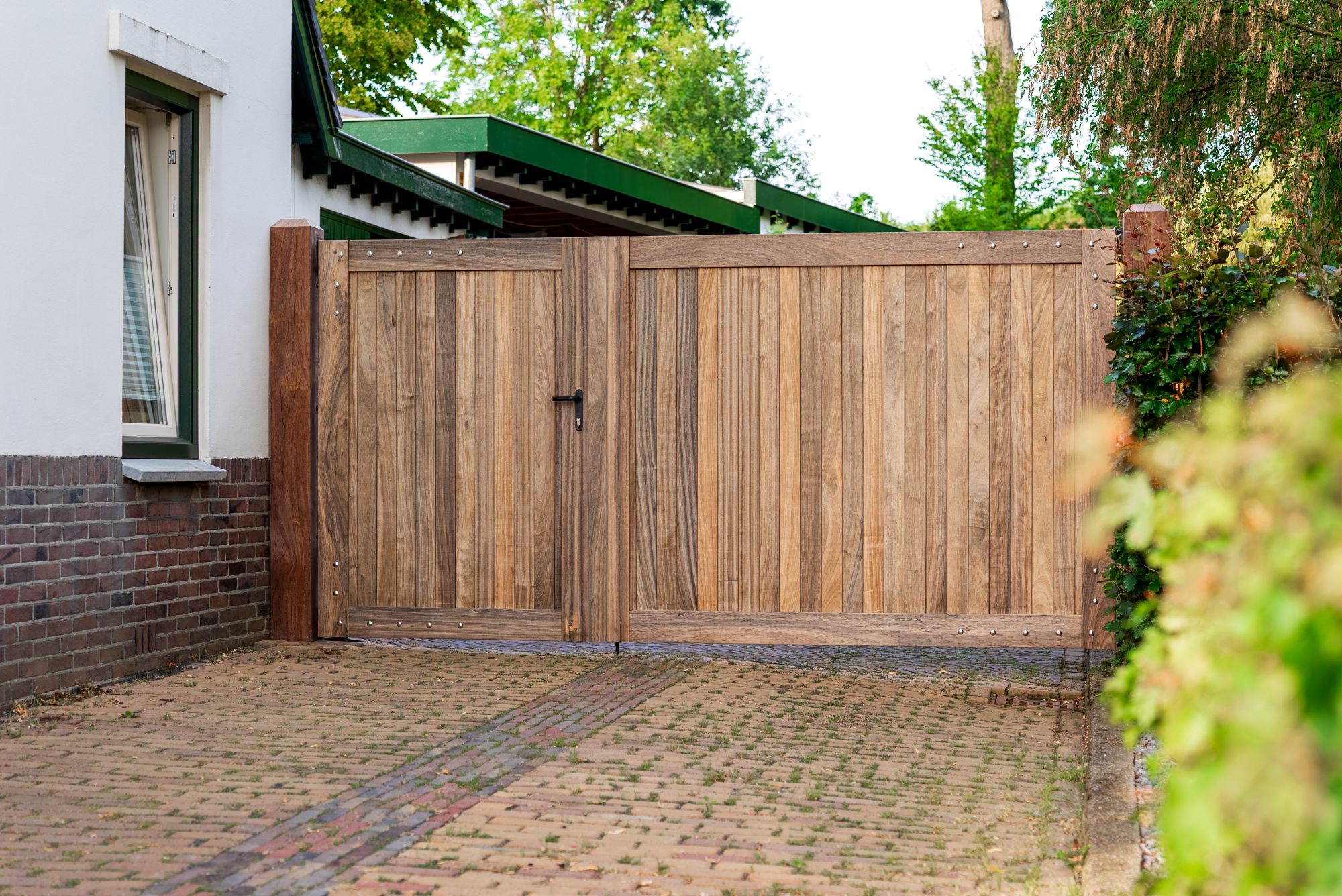 moderne houten poort