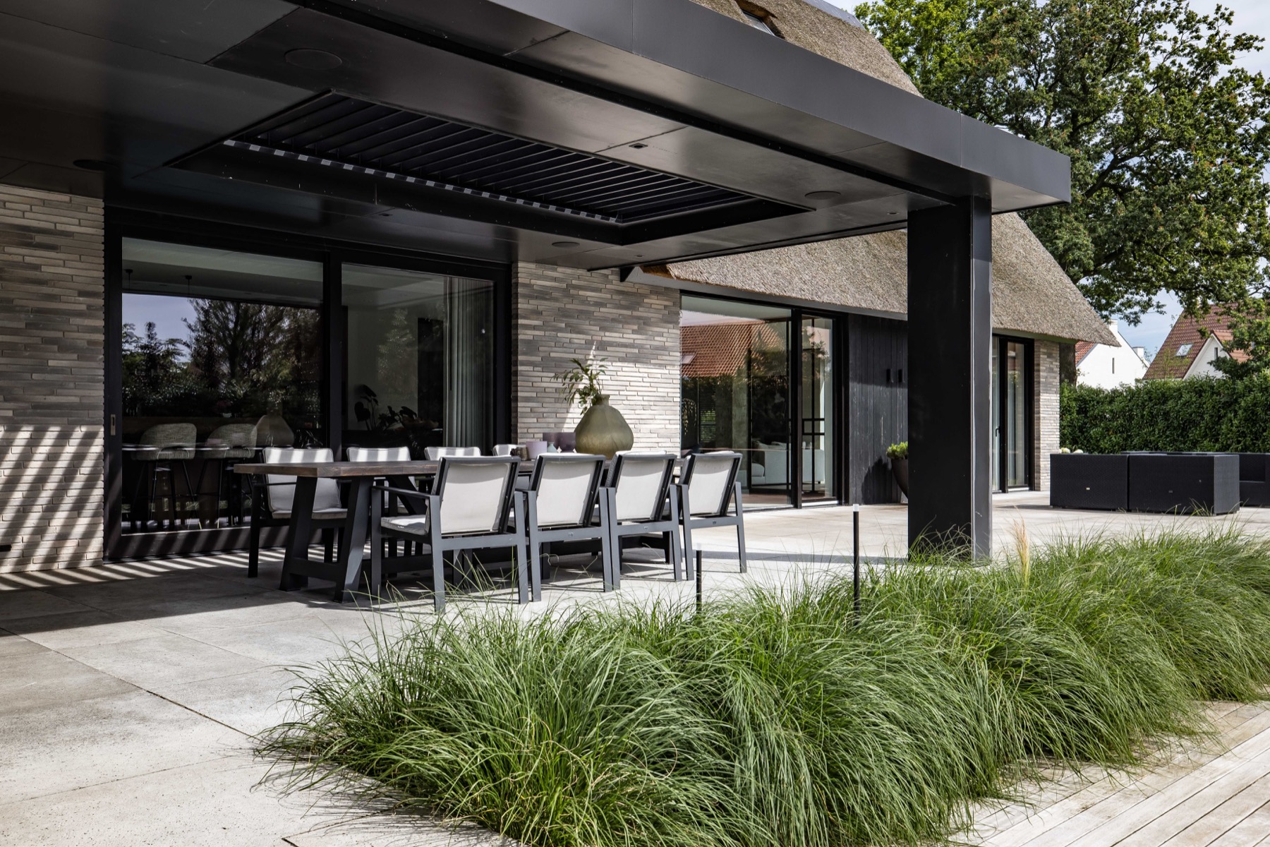 luxe overkapping in tuin