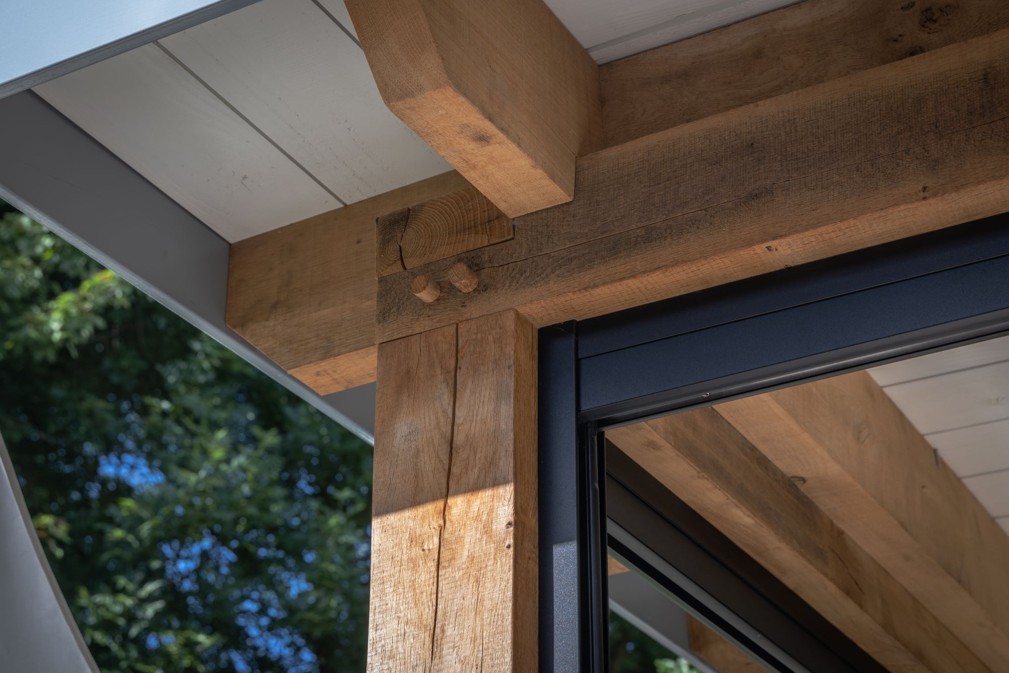detailfoto eiken bijgebouw