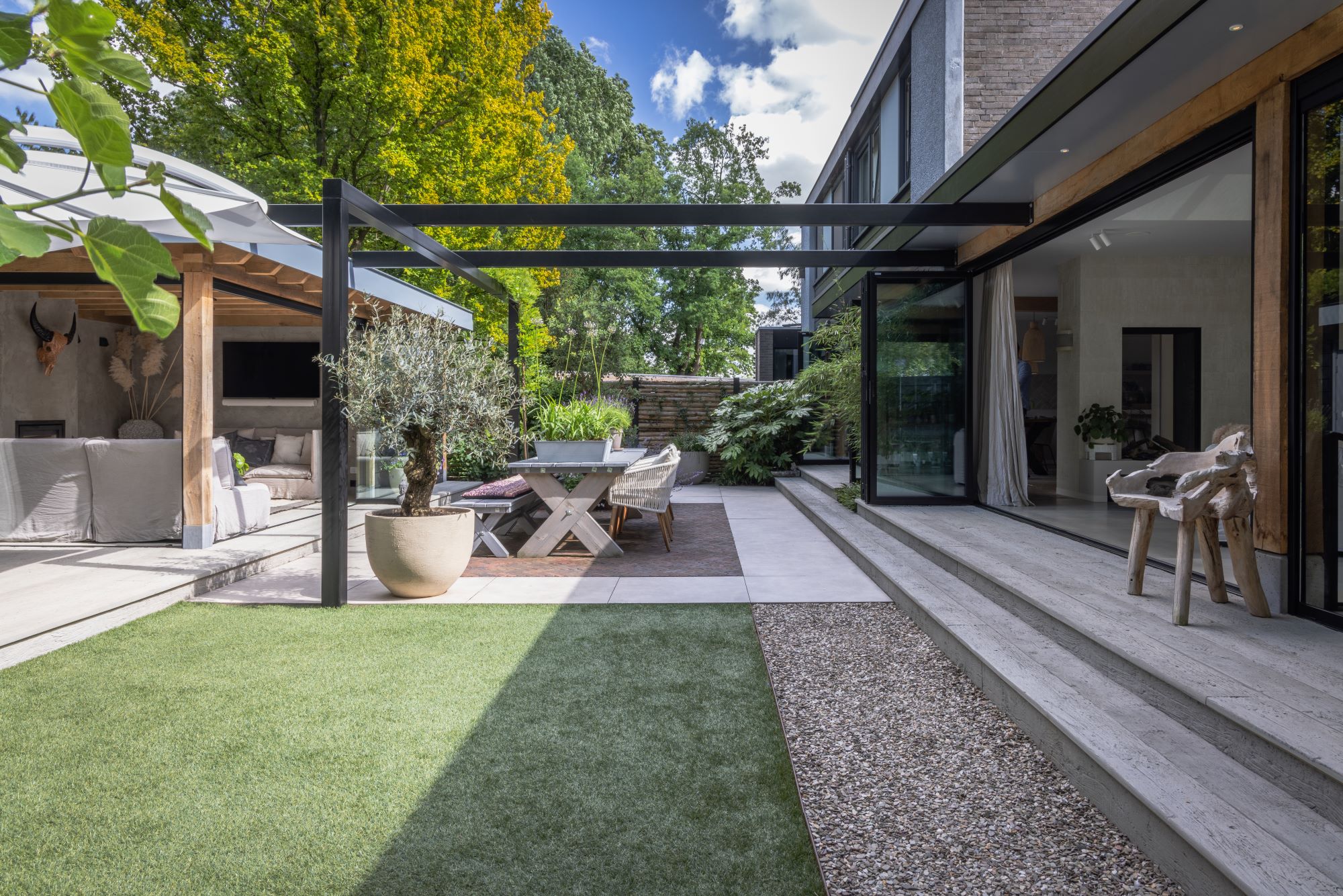 luxe houten bijgebouw