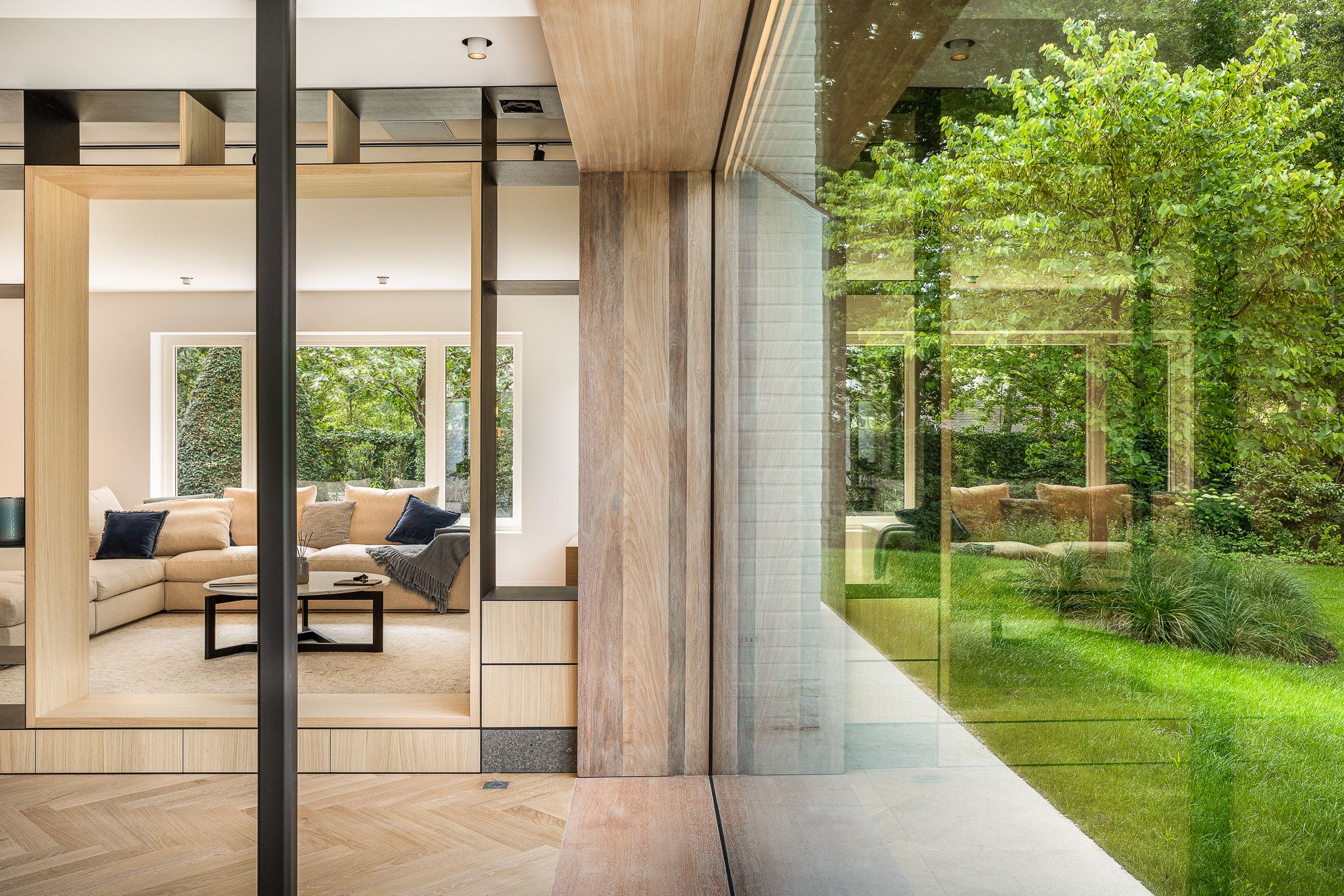 luxe woonkamer met beton cire