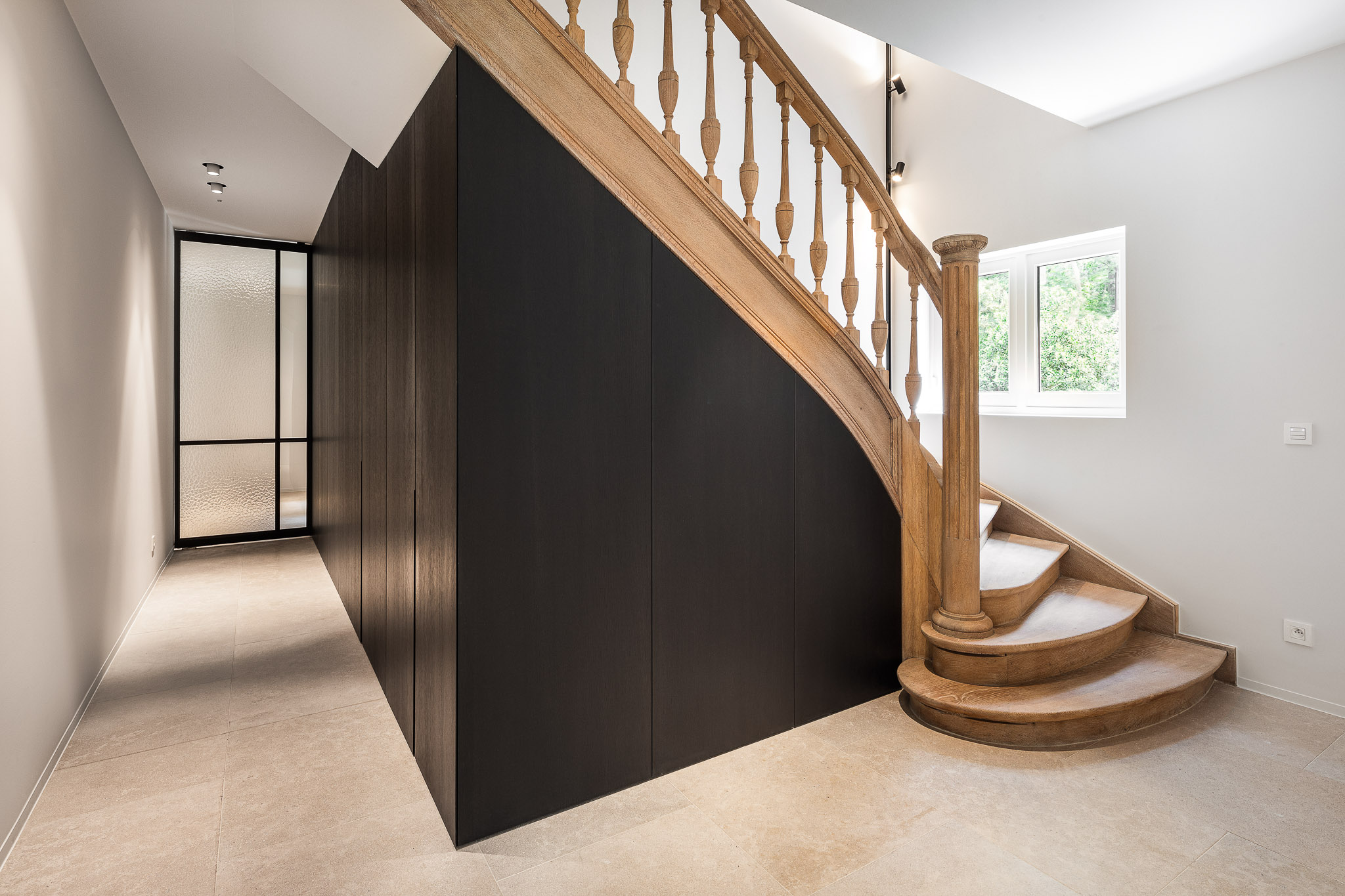 hal met beton cire wandafwerking