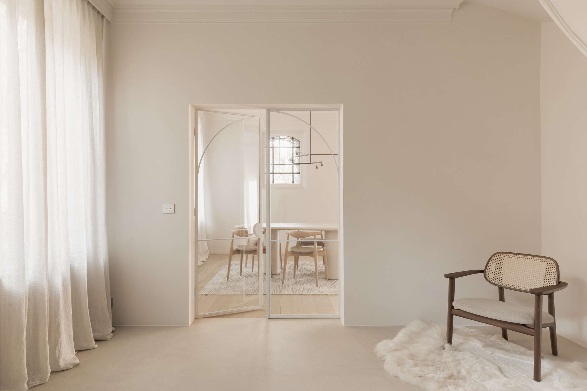 stoel in luxe hal