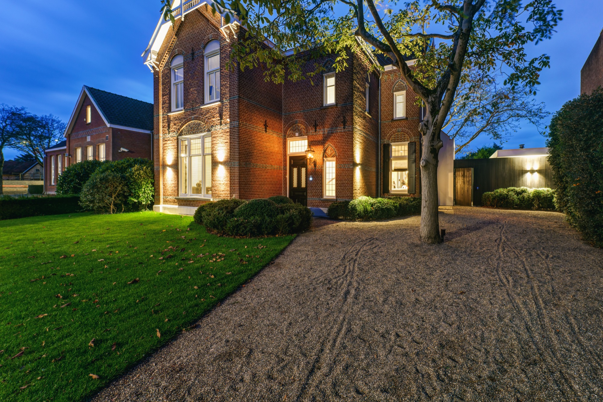 luxe villa met design verlichting