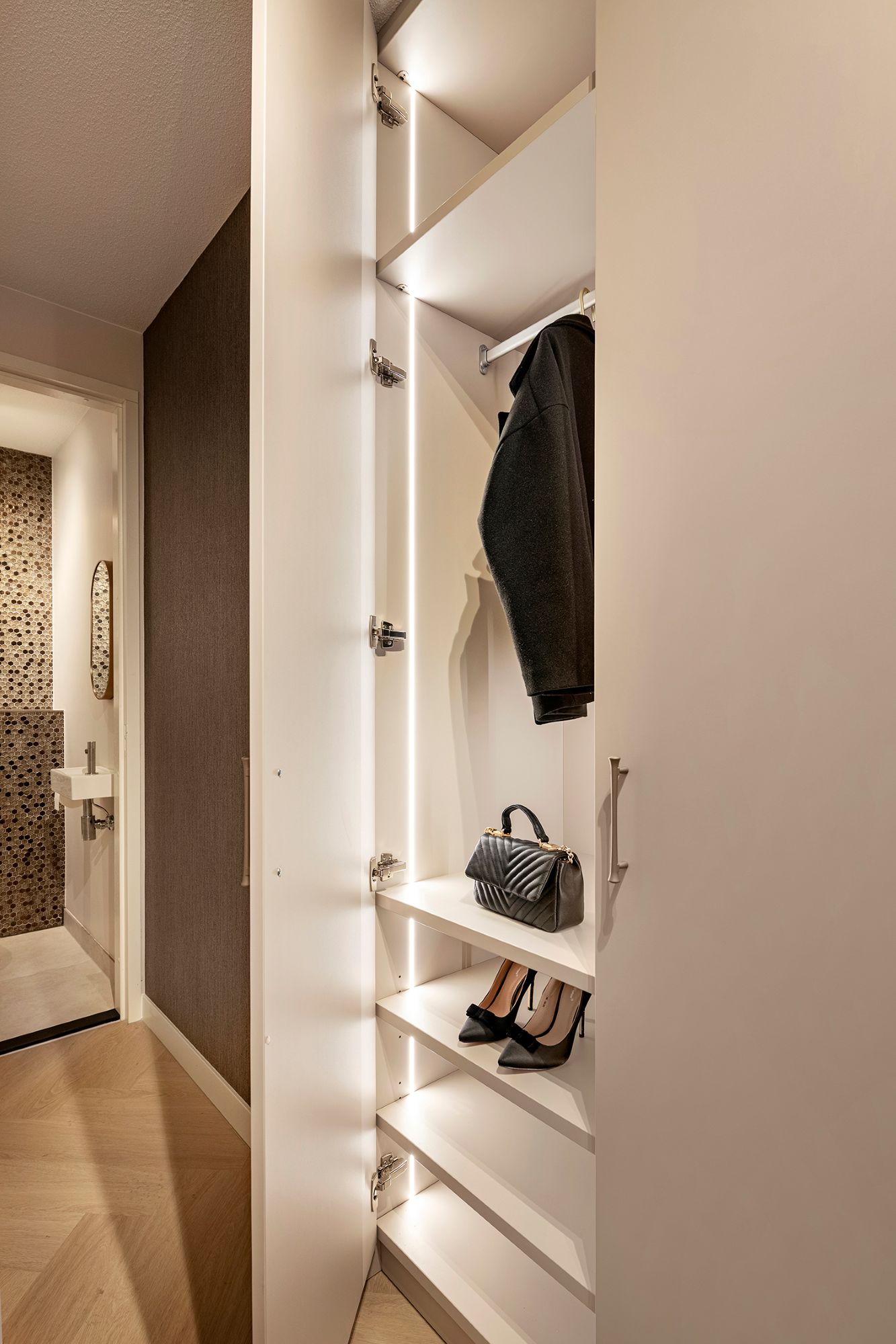 luxe garderobe