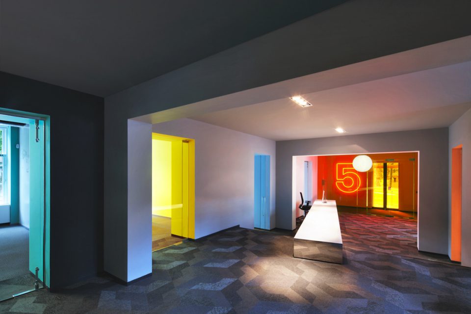 design meubel in luxe kantoor