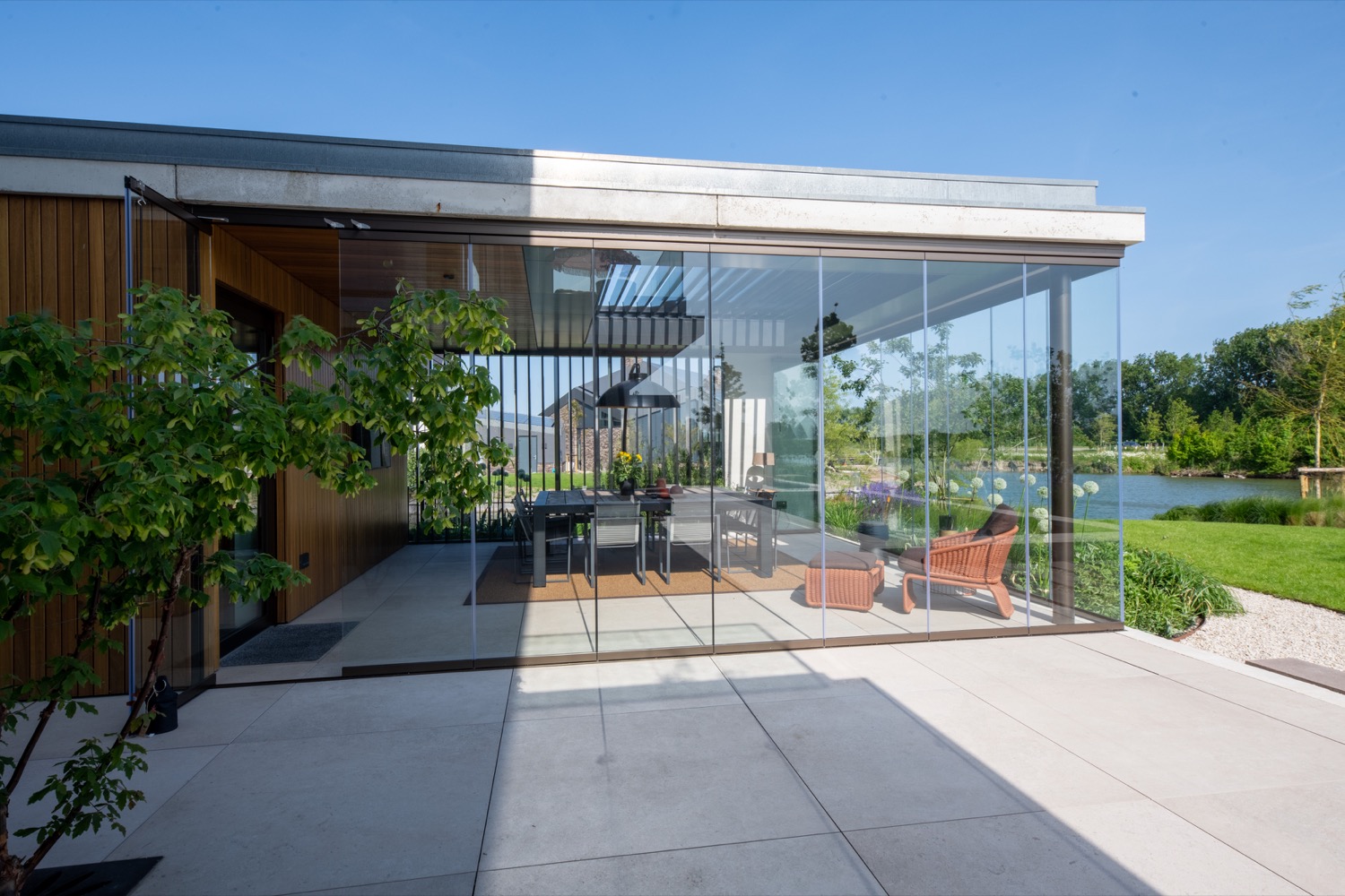 aanbouw met glas
