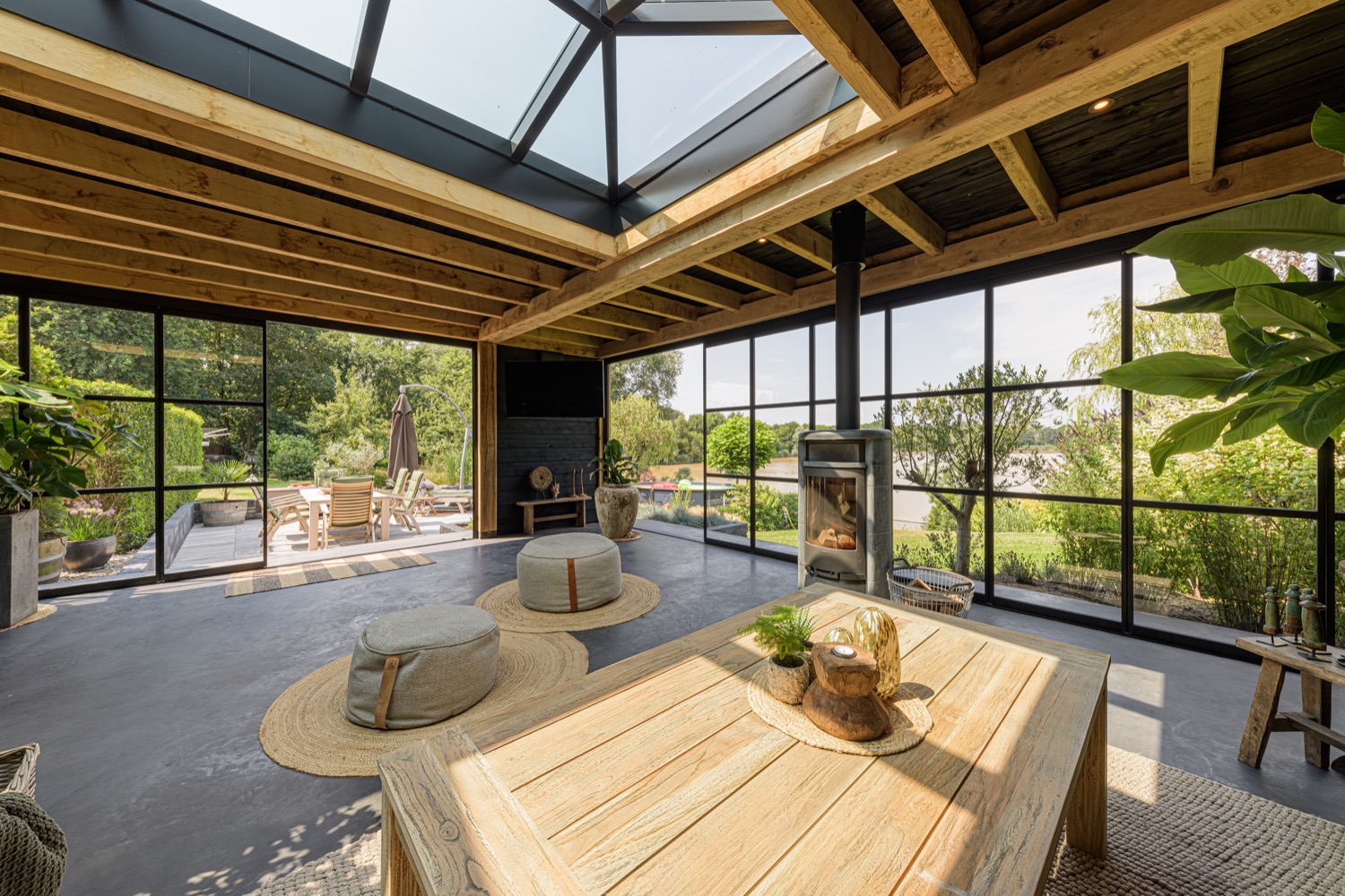 tuinkamer met hout