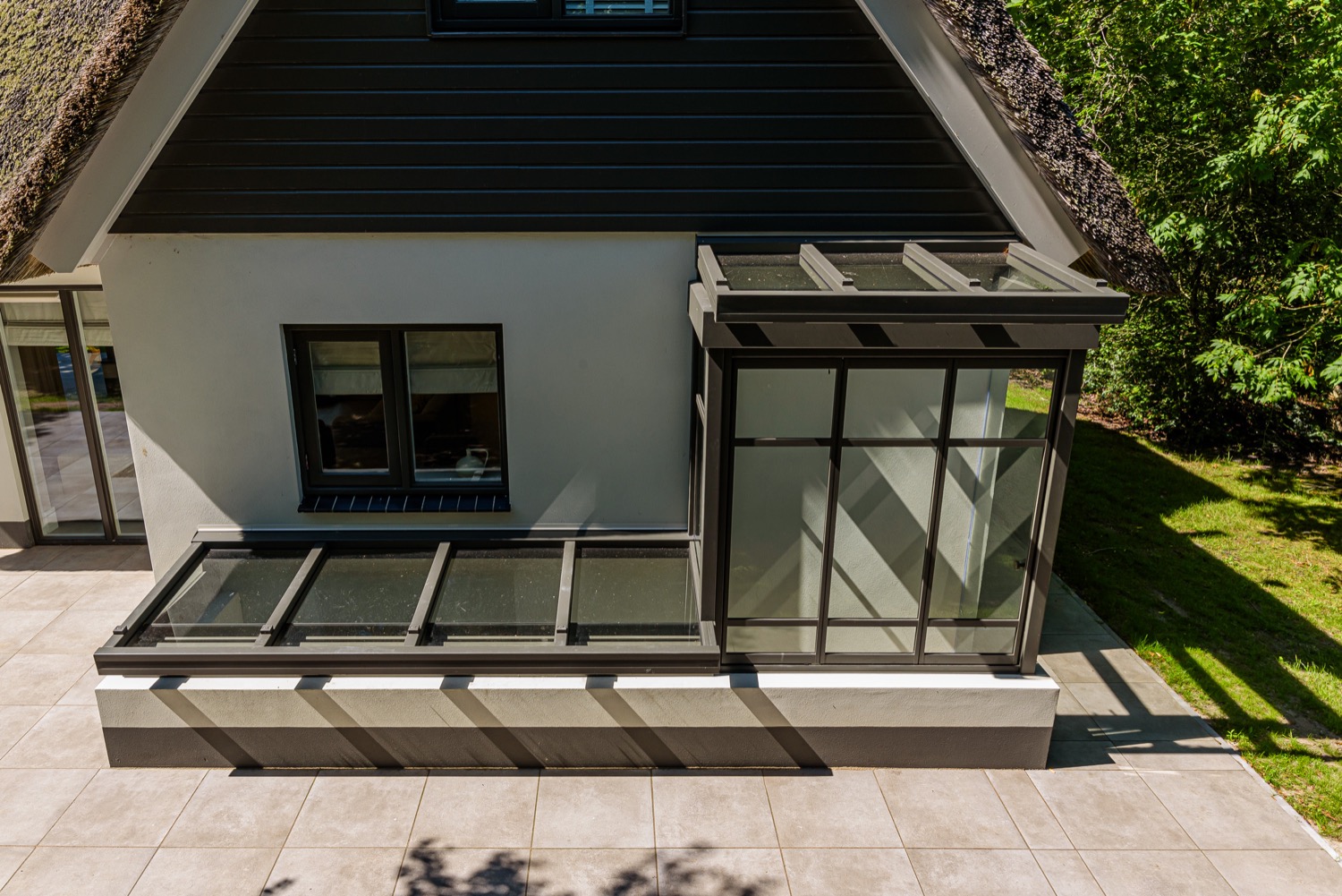 aanbouw met glas